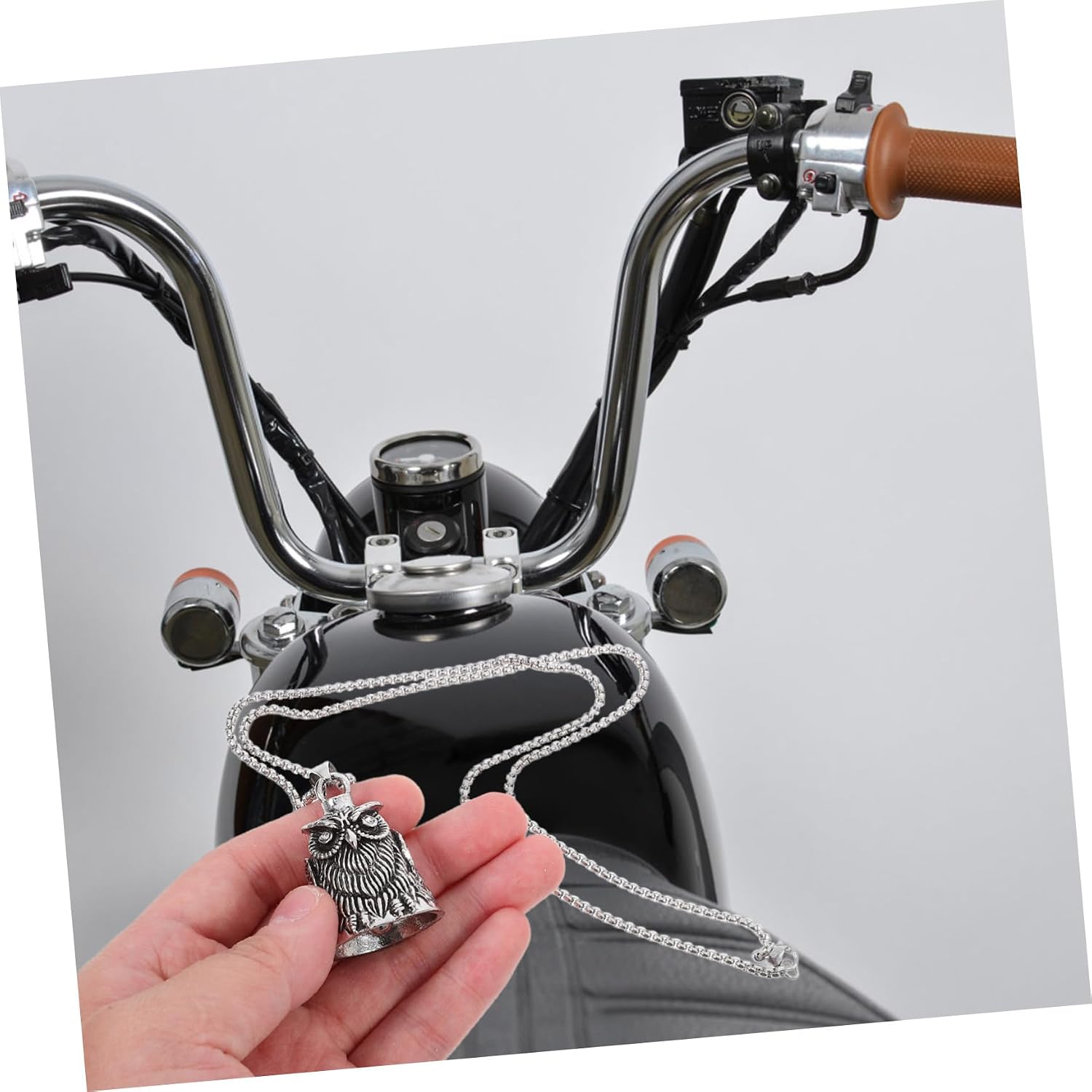 SOLUSTRE Retro Owl Bell Keychain Good Luck Bell Pendant Lightweight Vintage Motorcycle Bike Metal Keyring