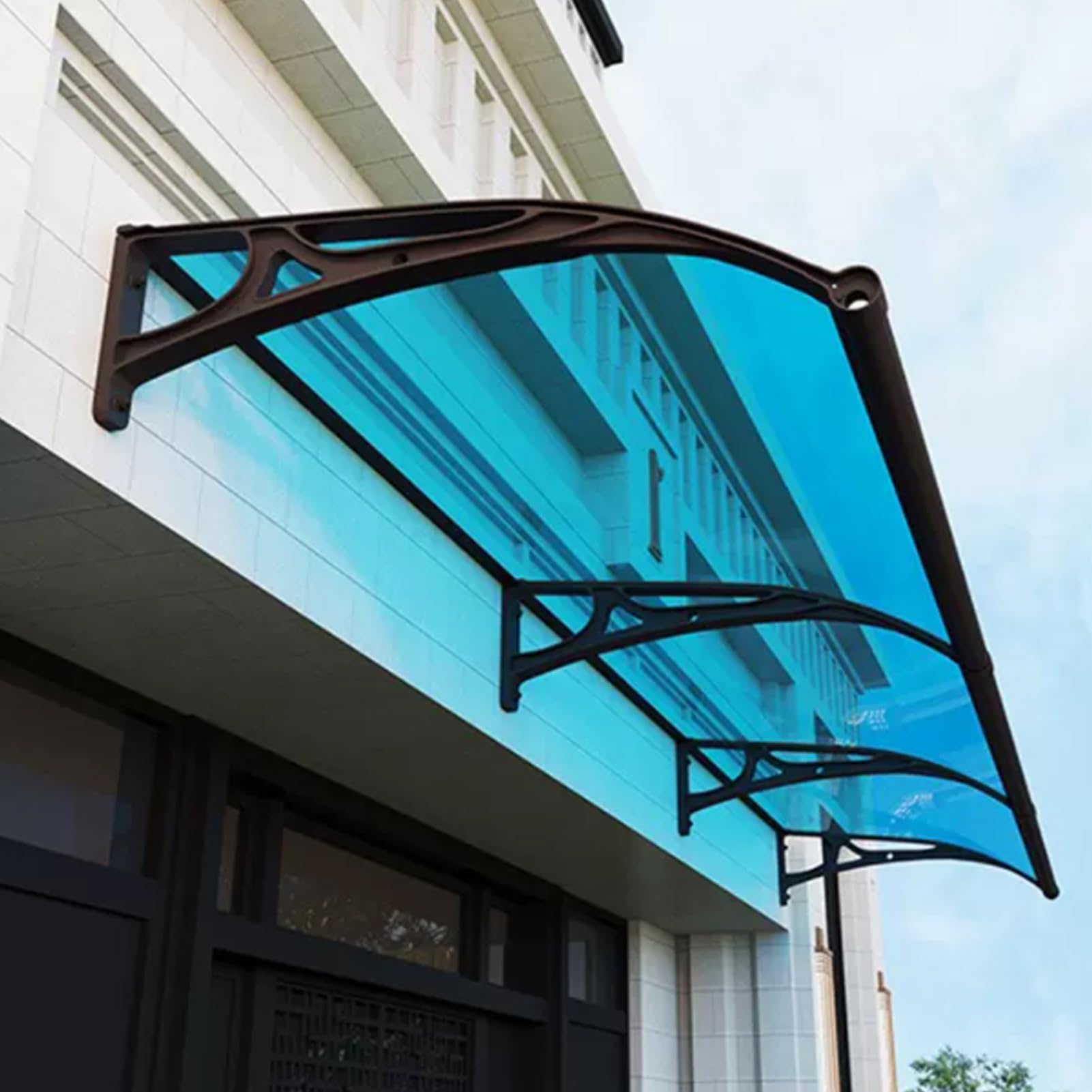 Abri de pluie pour porche grâce à l'auvent extérieur en polycarbonate arqué