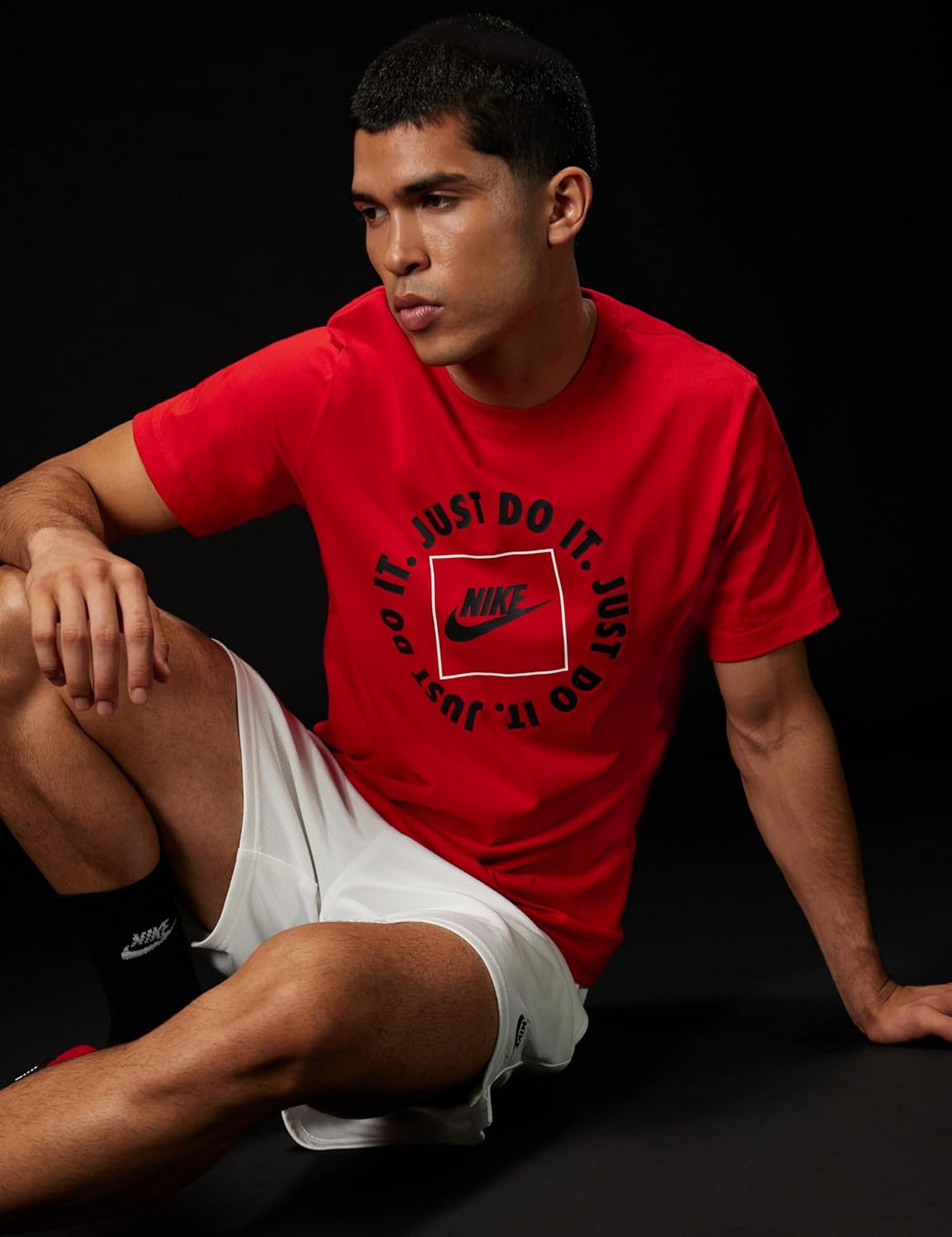 Nike Mens Sportswear Club T-Shirt (Just Do It Circle) - Image 2