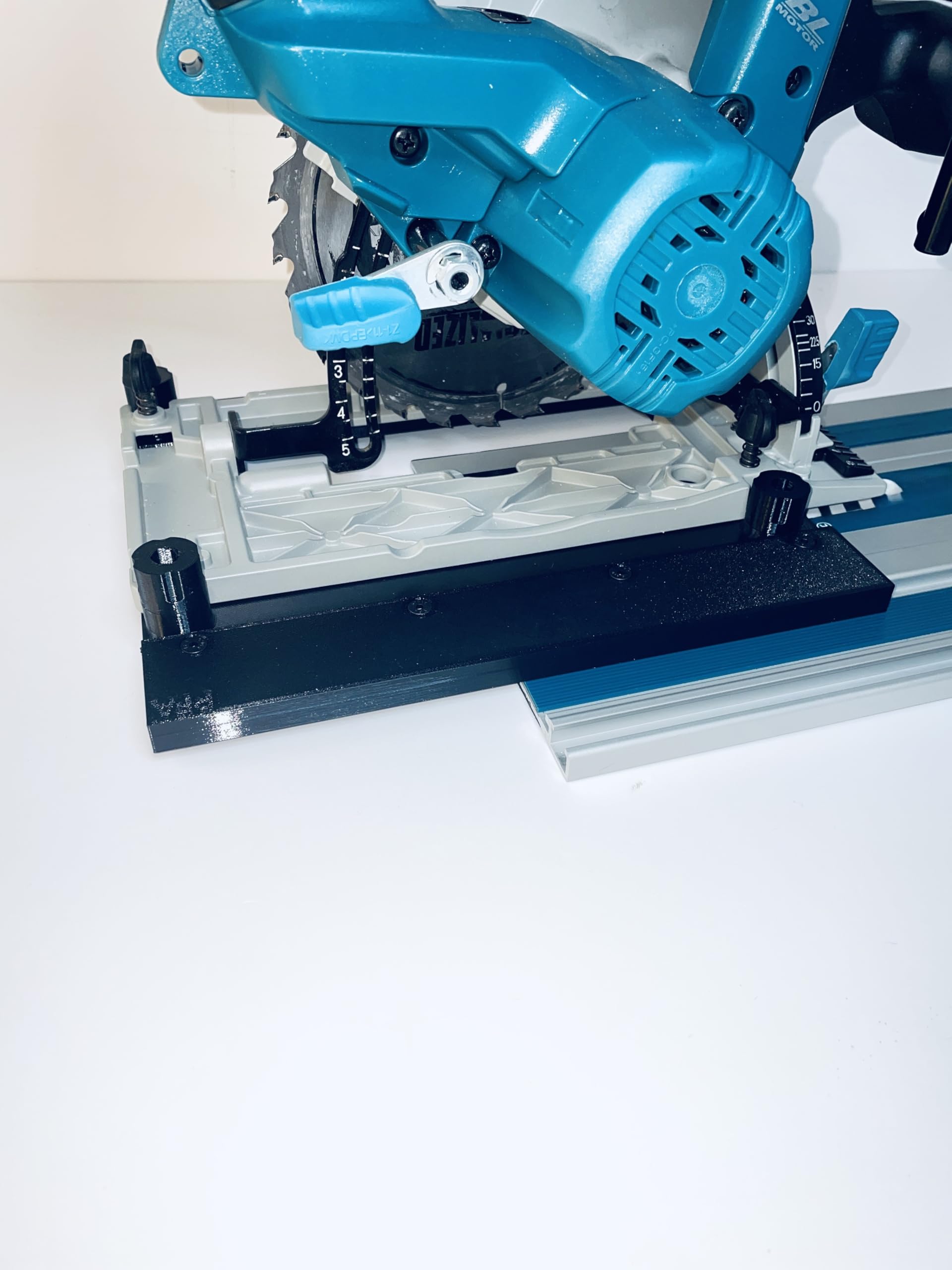 Adaptateur de rail de guidage compatible avec Makita DHS680/DHS680Z compatible avec rail de guidage Makita