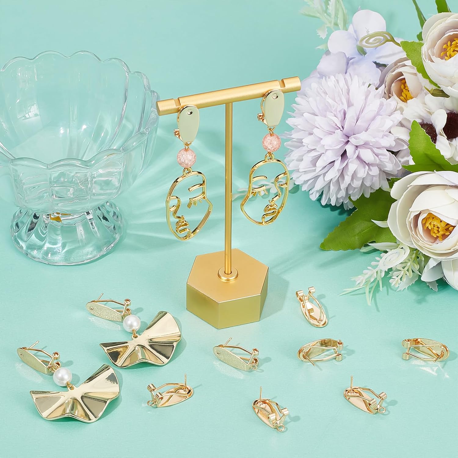 Beebeecraft 1 Box 20Pcs French Clip Earring Findings 18K Gold Plated Fingernail Earring Post with Flat Pad Post and Loop for DIY Jewelry Earring Making