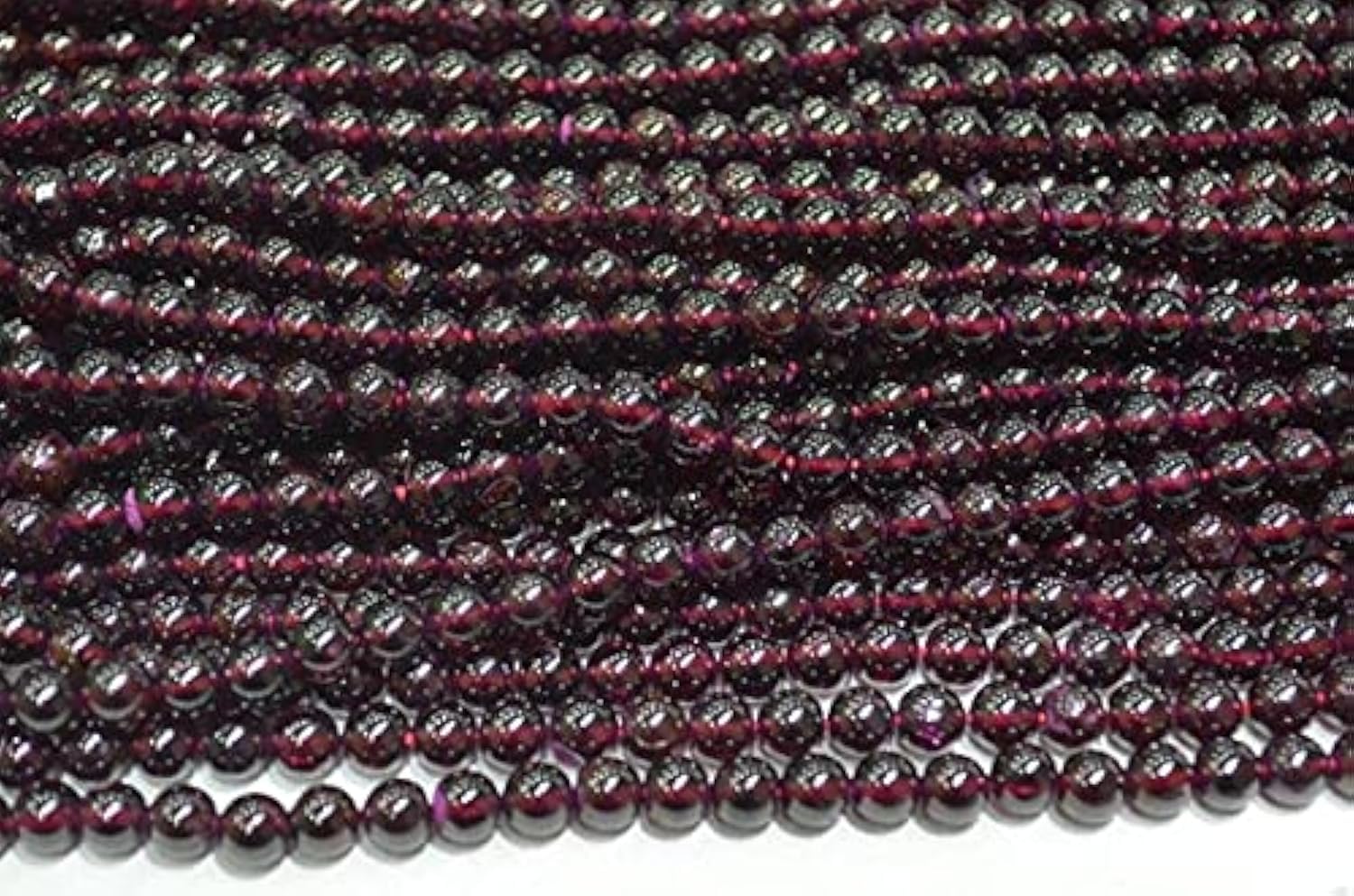 Garnet Smooth Round Beads résoudra vos manques d'éclat pour colliers faits main