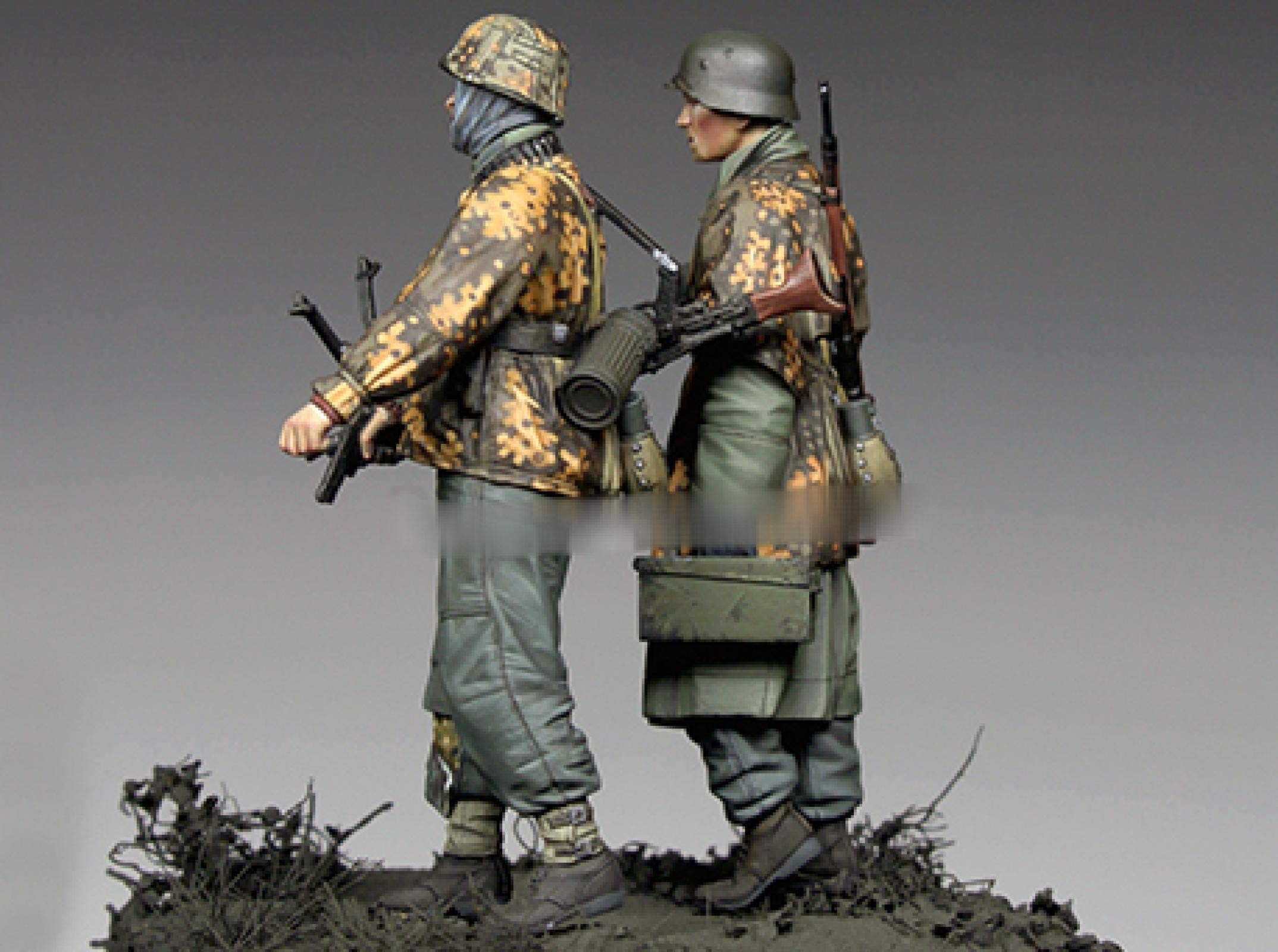 Lot De 2 Figurines Soldats Zombie échelle 1:35 - Résine Non Peinte - Pour Modélisme Ou Jeu