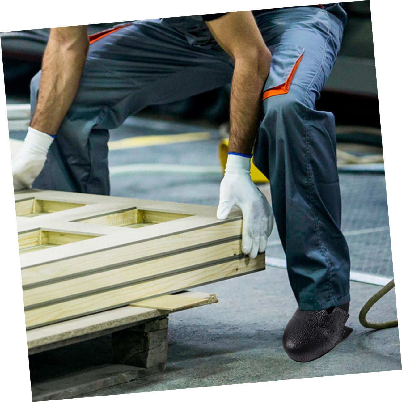 2 Pairs Safety Overshoes Non Slip Reusable Shoe Covers for Construction Factory Work Foot Protection Against Impact Hazards