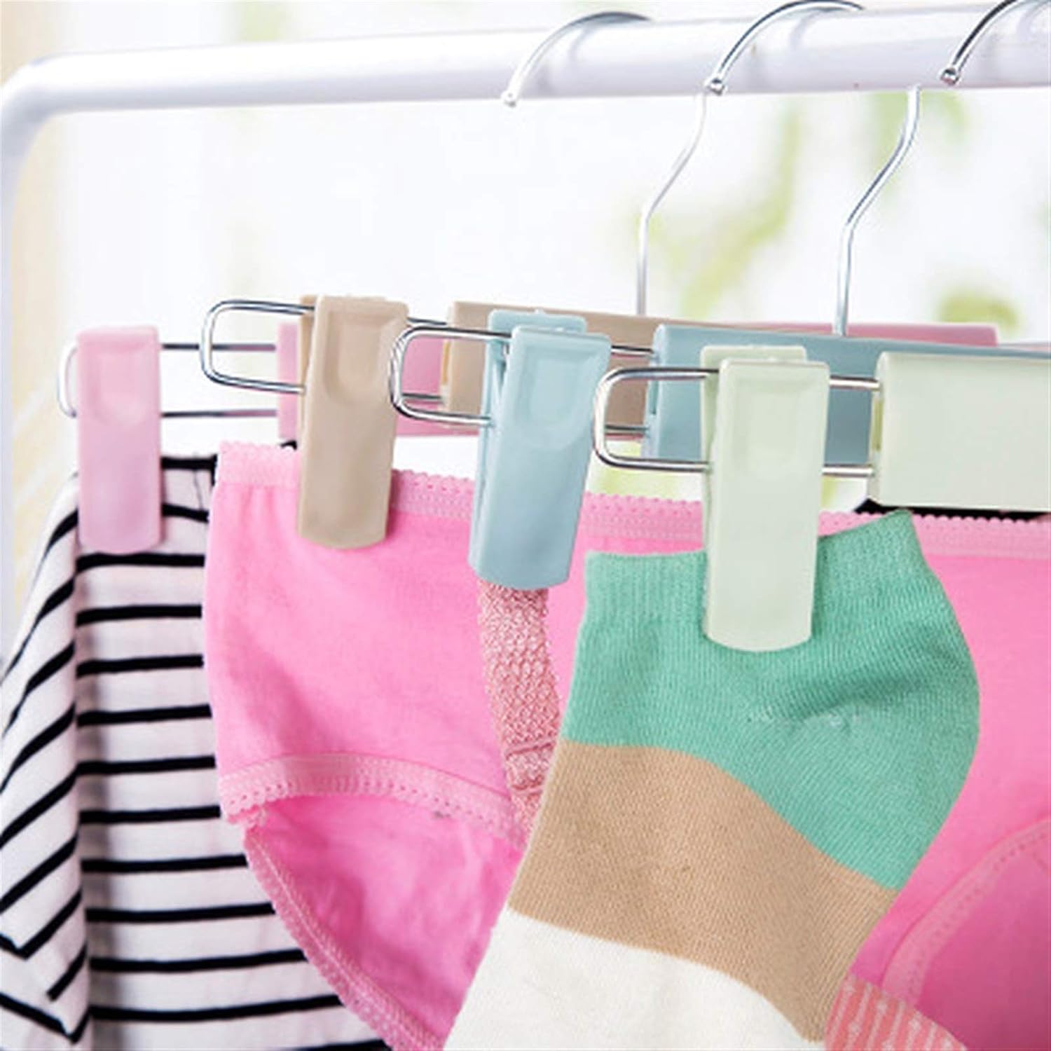Hanger Household Minimalist Style 10Pcs/Lot Adjustable Plastic Pants Skirt Hanger with Clips Multifunctional Dress Clothes Hanging Rack (Color : Light Green) (White)