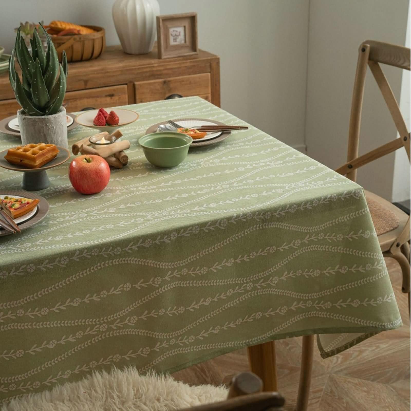 Nappe table picnic et repas de jardin avec motifs de fleurs champêtres