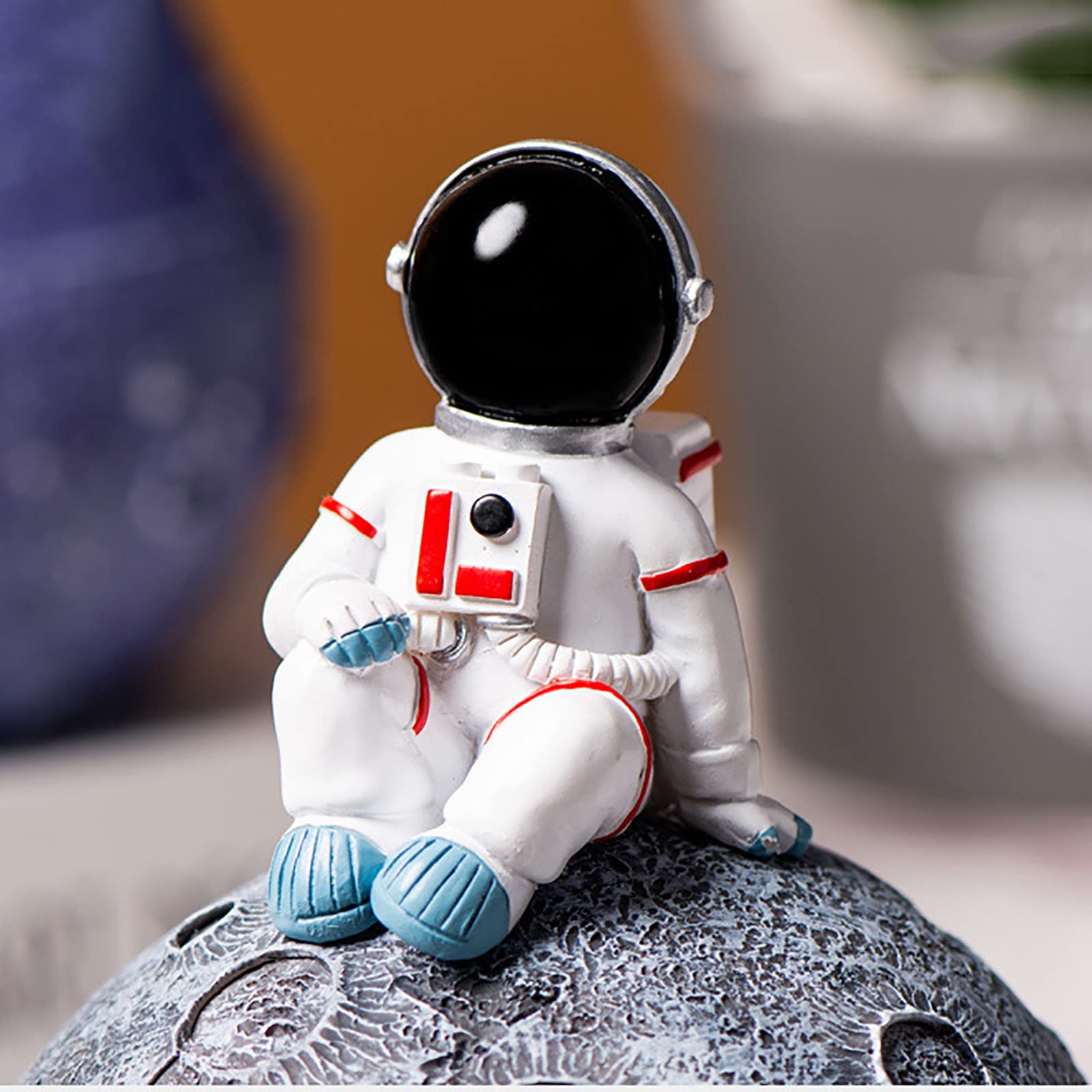 宇宙人の創意的な個性的な灰皿を持って、オフィスの宇宙飛行士を覆います。 Amazon.co.jp: 宇宙飛行士の灰皿、樹脂宇宙飛行士のデスクトップの灰皿