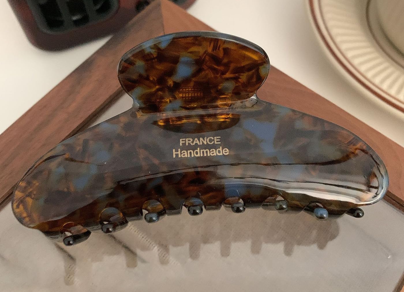 Wenlly large tortoise shell claw clip, 4.1 Inch cellulose acetate hair claw clips, marble non-slip strong hair hold barrettes for women and girls, brown - Image 4
