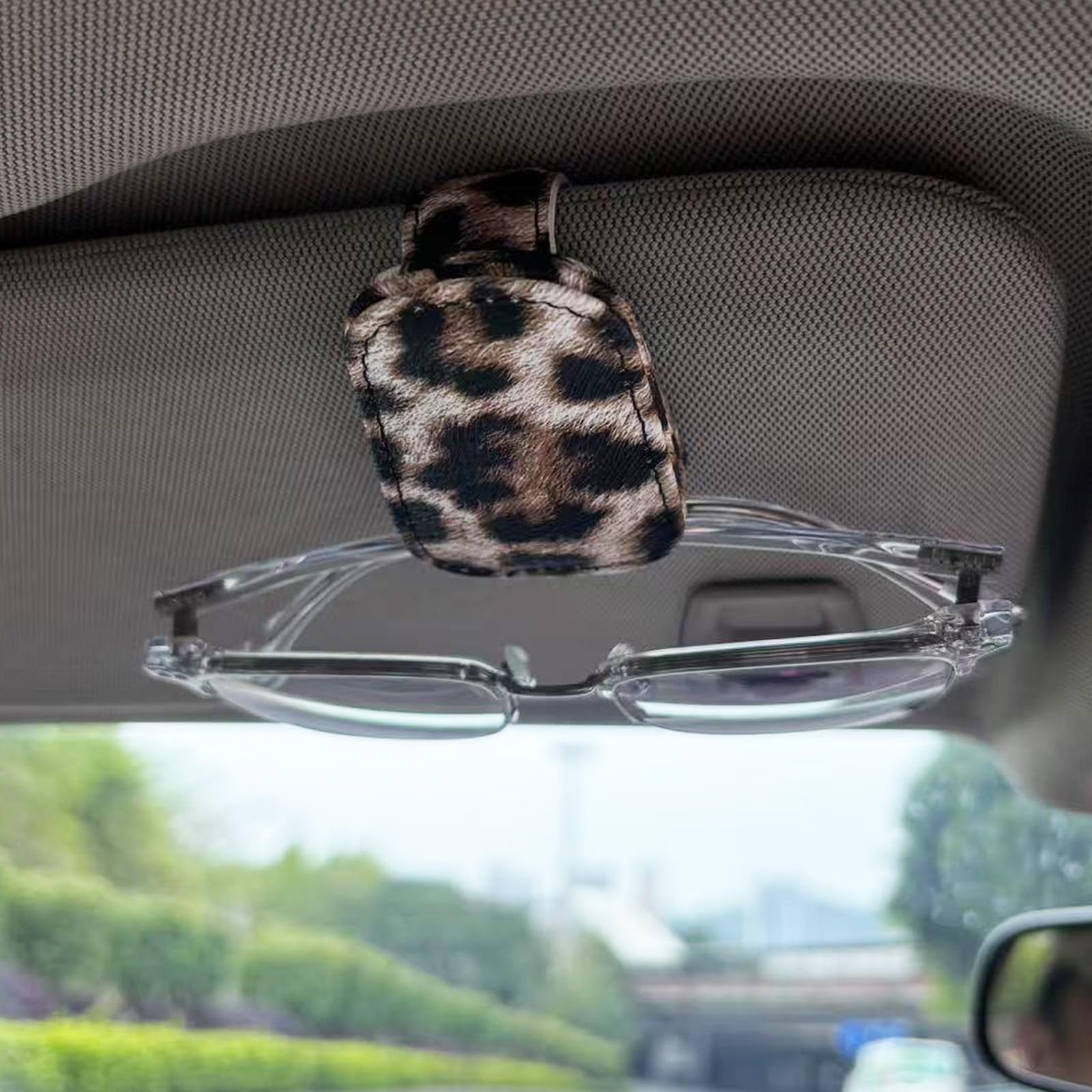 DRIYANN Leopard Car Visor Sunglasses Holder, Magnetic Leather Clip with Ticket Card Storage, Universal Fit for SUV/Truck/Car, Fashion Sun Visor Accessories Gift for Women