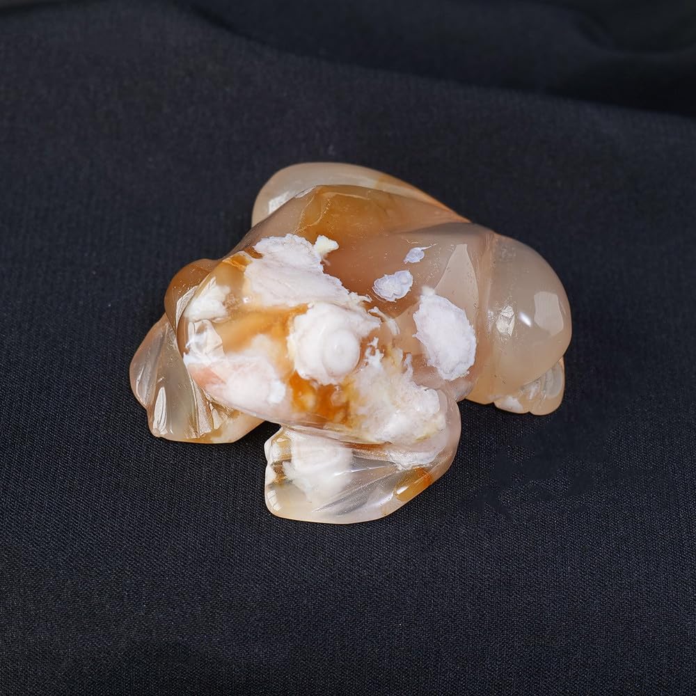 Cristal de quartz et grenouille en agate sakura pour embellir votre bureau