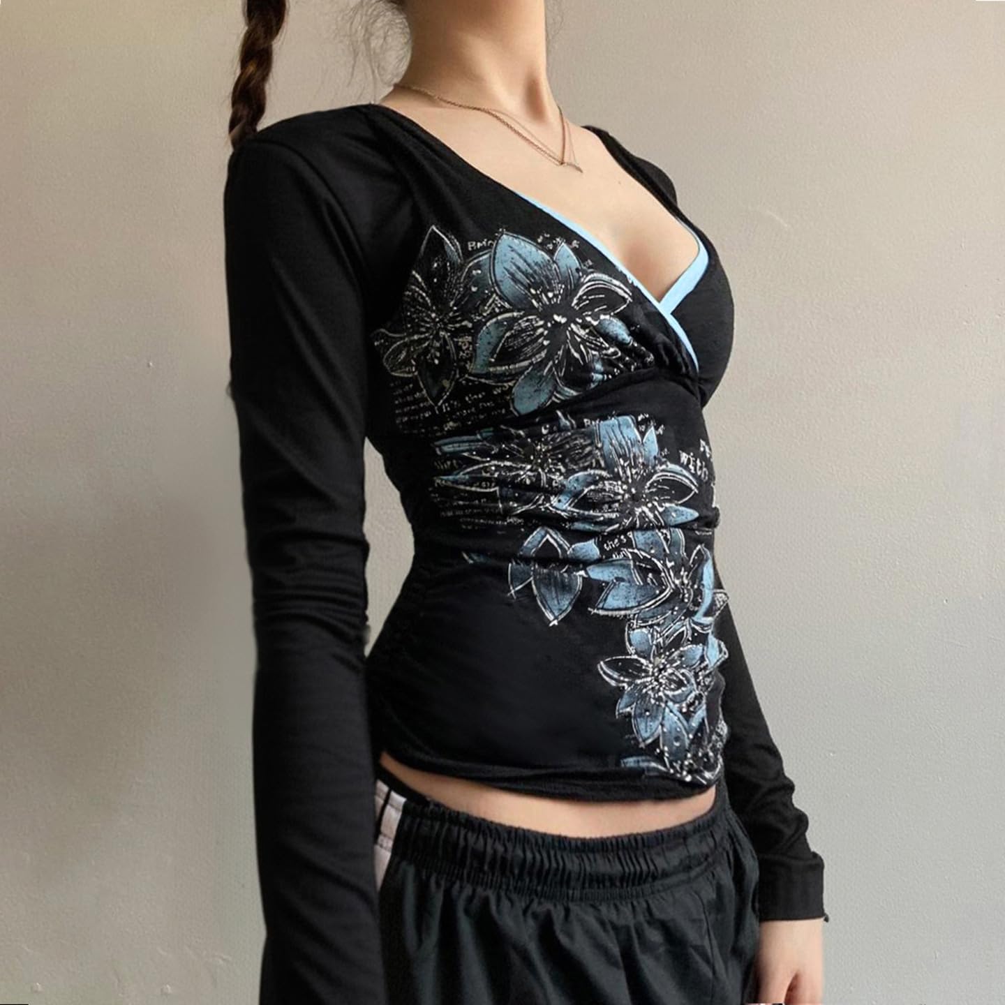Womens Y2K Grunge Vintage Floral Long Sleeve Shirts Graphic V-Neck Sexy Tops 2000s Emo Clothes Cute Teen Girls Top