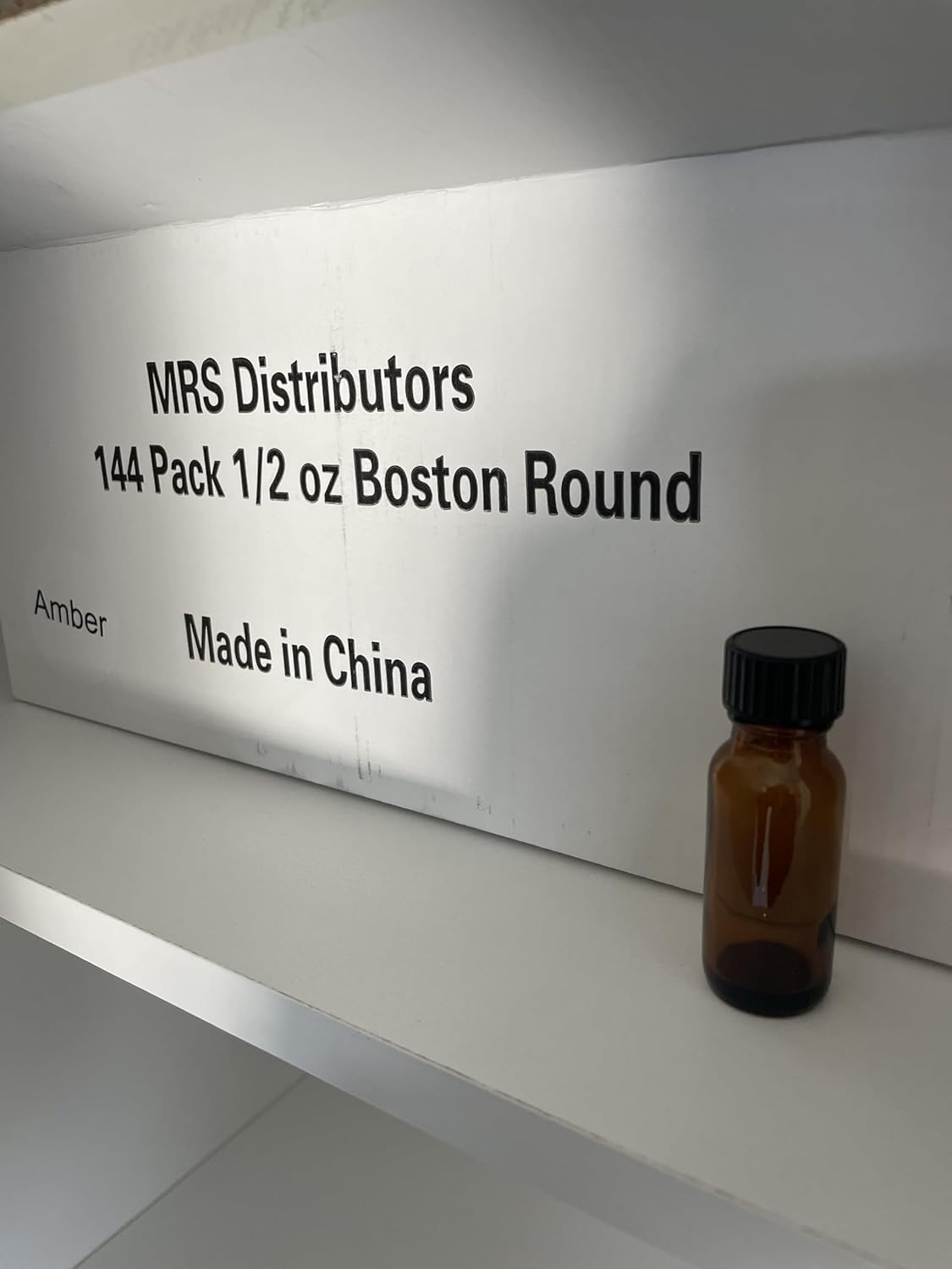 1/2 Oz Boston Round Amber Glass Bottle With Black Phenolic Polycone Liner Caps- 144 PACK; Perfect For Perfumes, Essential Oils, Aromatic Blends, Bath and Body, Reagent Liquids 15ml