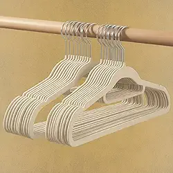 Cabide de Veludo Slim Adulto Bege para Roupas, Kit com 20 Unidades, 42 cm x 22,5 cm, Ultrafino Antideslizante para Roupas Delicadas e Organização de Closet