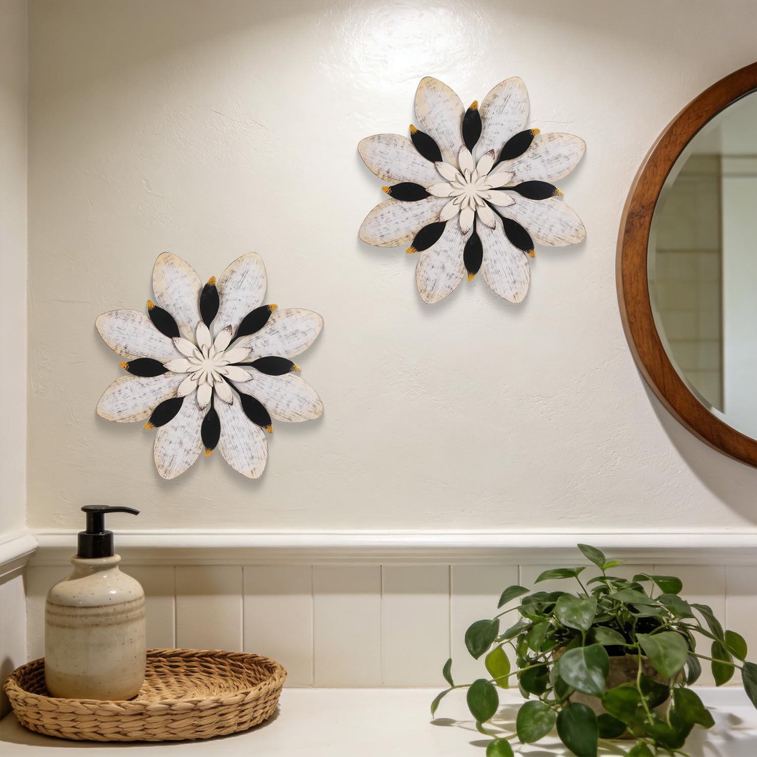 2 Pieces Flower Wall Decor Metal Art, Metal Flowers Wall Art Farmhouse Wall Decorations with Layered Petals, Rustic Wall Art, Farmhouse Wall Decor for Living Room Bedroom Entryway Bathroom, Housewarming Gifts (Gray-White Flower)