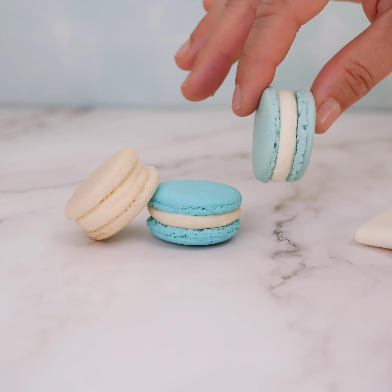 Blue macarons assortment - Baby shower macaroons - It's a boy - French cookies set - Gluten-free - Handmade by french chefs - Assorted blue theme macrons (48 macrons)