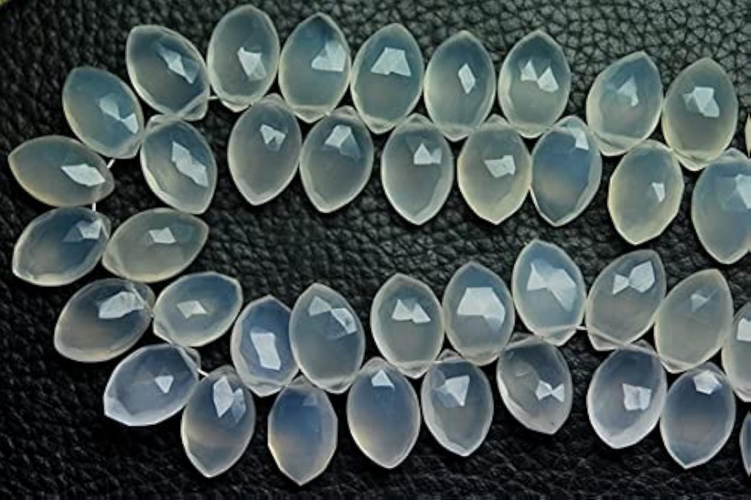 Calcédoine grise perles marquises LKBEADS pour vos ateliers bijoux d'été