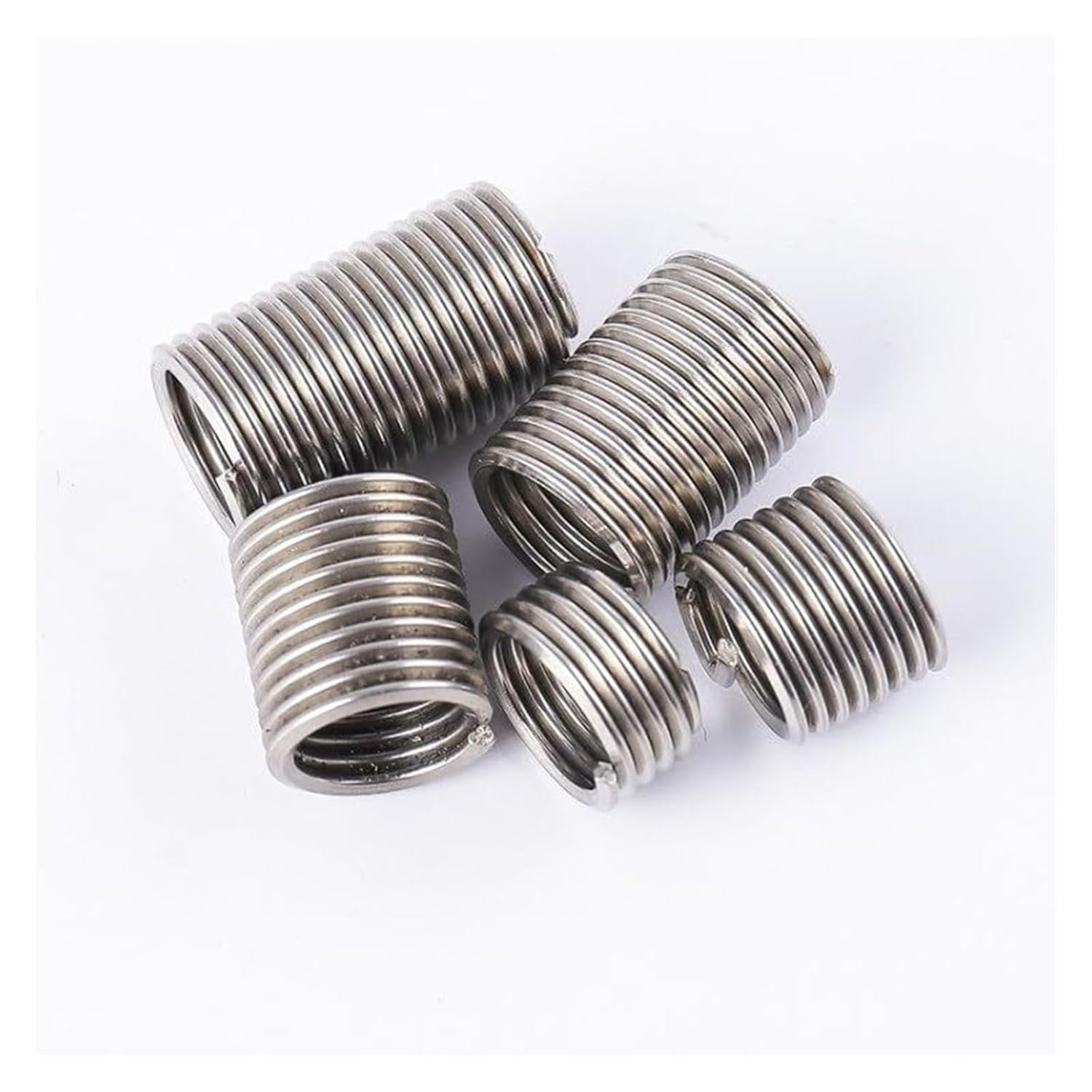 Steel Sheath Helical Thread Inserts 50pcs M2.5 * 0.45 * 2D Helical Screw Coiled Wire Sleeve Stainless Steel 304 Thread Inserts for Stripped Damaged Threads