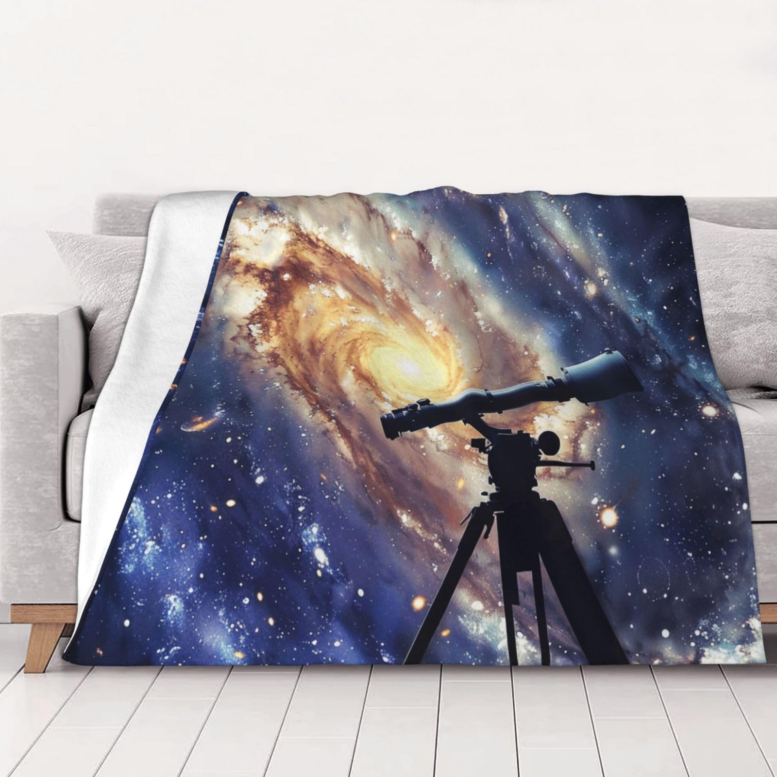 Couverture galaxie en flanelle pour cocooning sur le canapé ou en voyage
