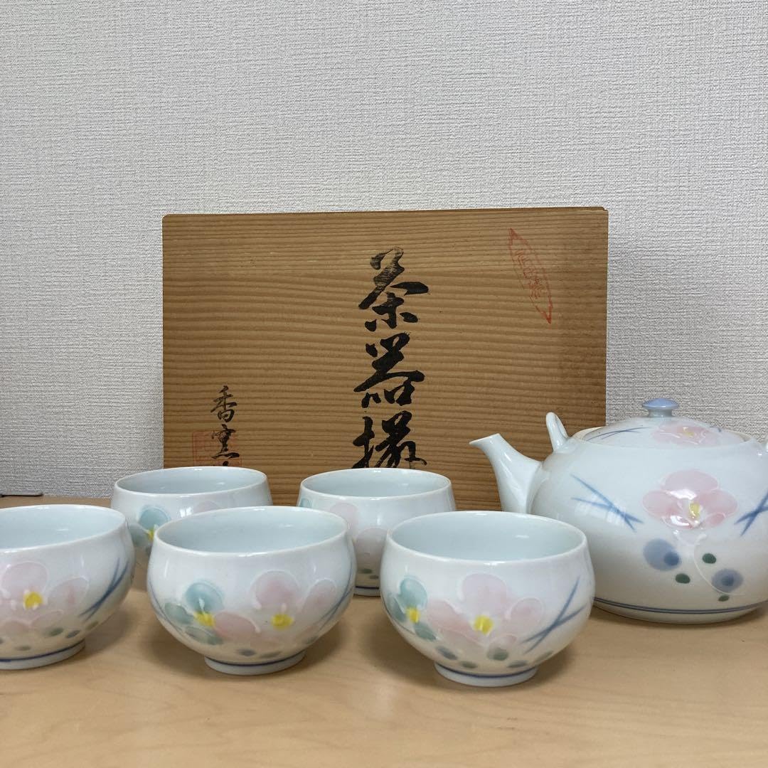 Amazon.co.jp: 有田焼 茶器セット 急須 湯呑み 5客 花柄 : ホーム