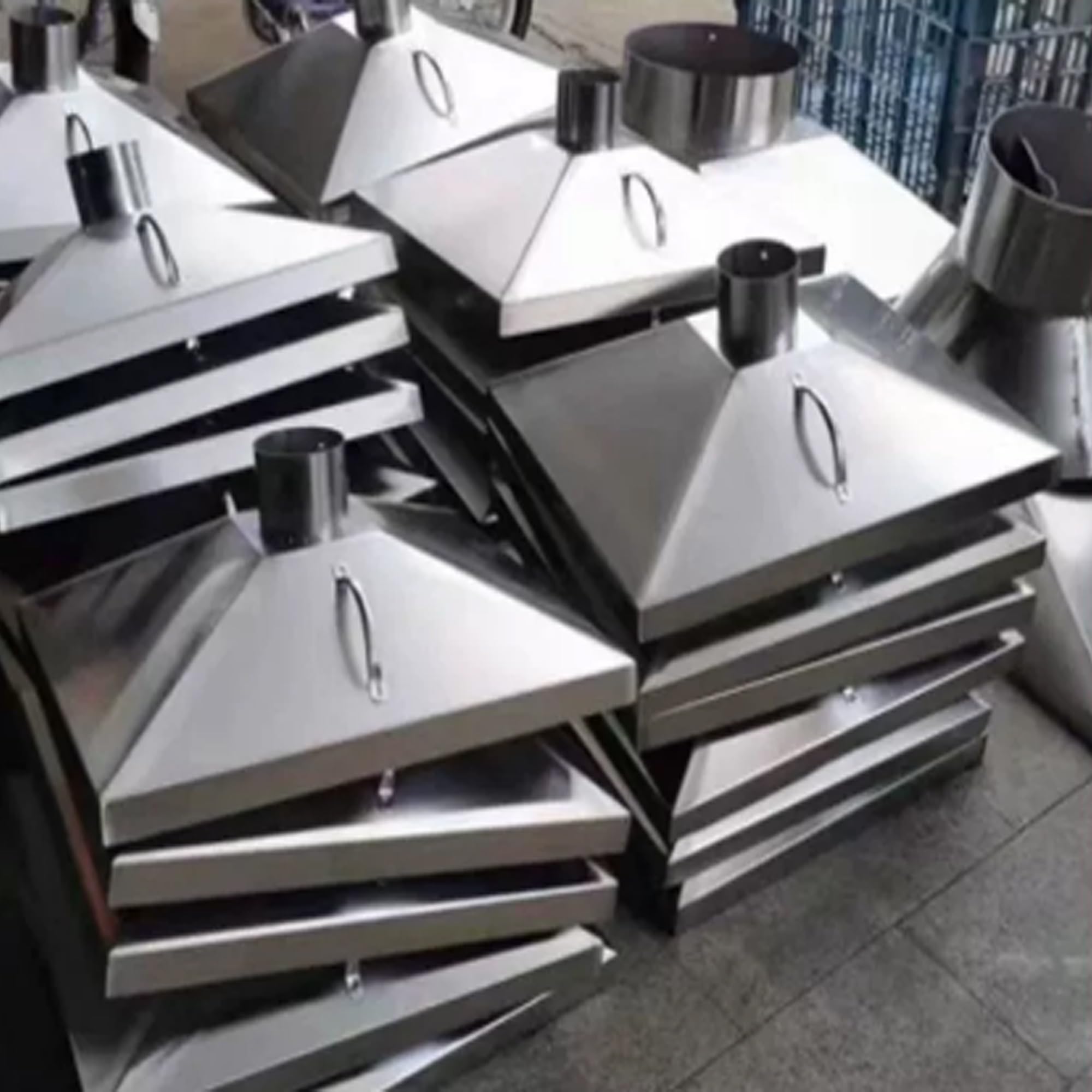 Generisch Abzugshaube, Absaugarm aus Edelstahl – 160 mm Industrie-Rauchabscheider für Schweiß- und Staubbekämpfung – Quadratische Abzugshaube, 400 x 300 mm (1,3 x 1 Fuß) für effiziente Belüftung