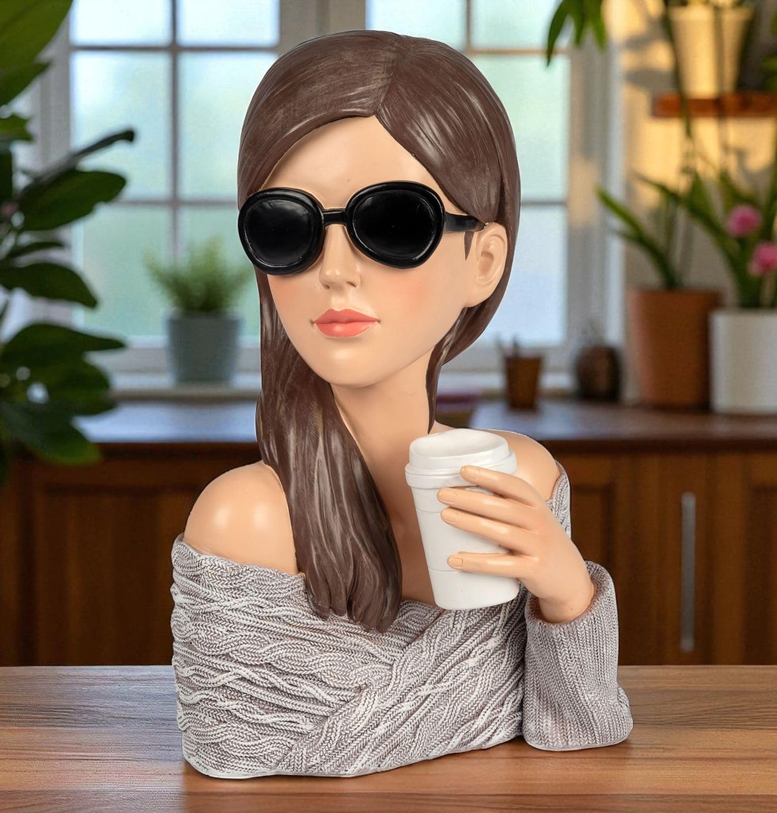 formano Deko-Büste Dame mit Sonnenbrille und Kaffeebecher Frauenfigur 28cm Women - Edle Skulptur aus Kunststein - Vintage-Deko im Audrey Stil - Elegante Geschenkidee für Frauen & Designliebhaber