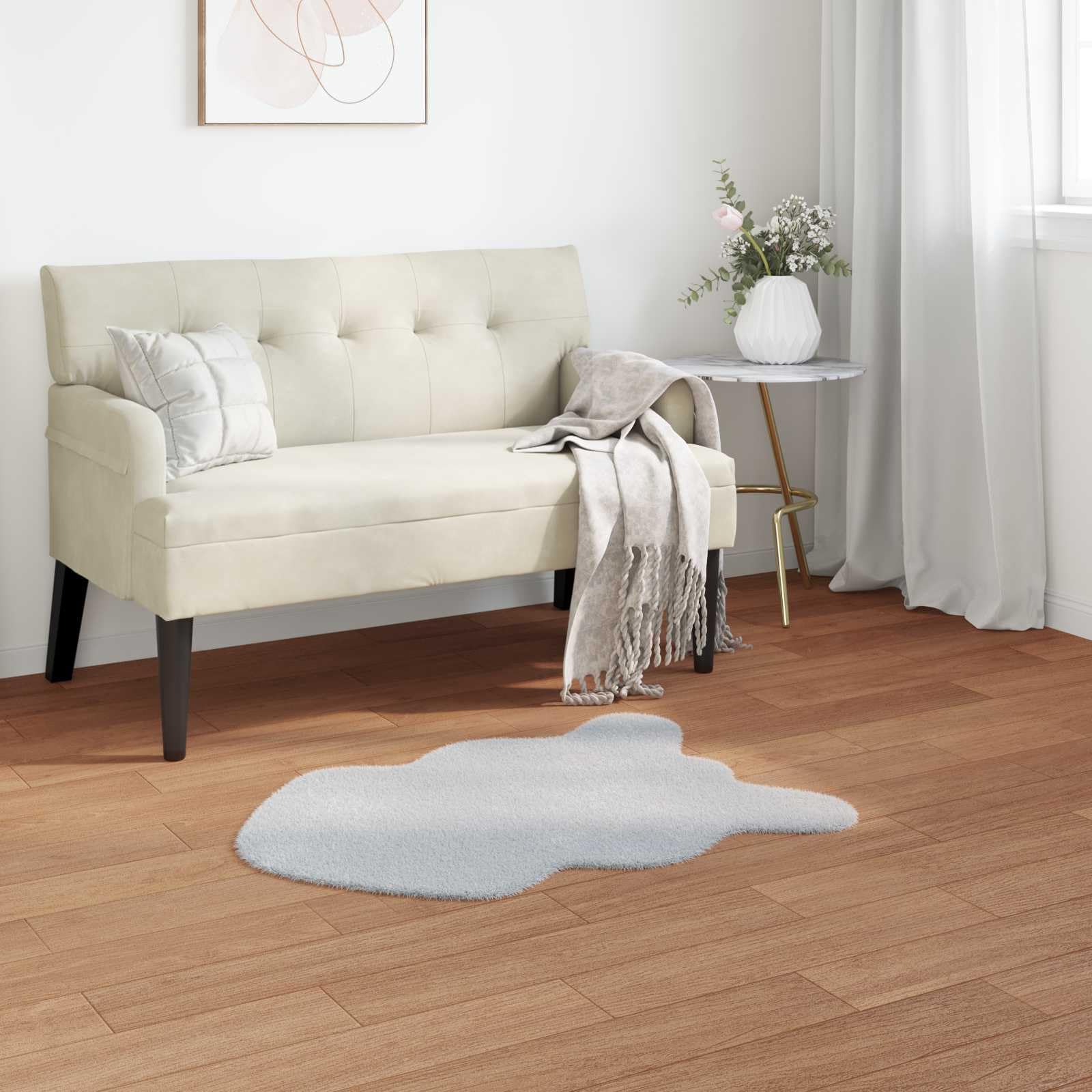 Tapis fausse fourrure antidérapant fini les glissades au salon
