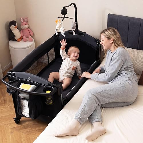 Miniatura 10 de INFANS Cuna de bebé 4 en 1, convierte paquete y juego en cuna portátil con cambiador de pañales, colchón, bolsa de transporte, caja de música,