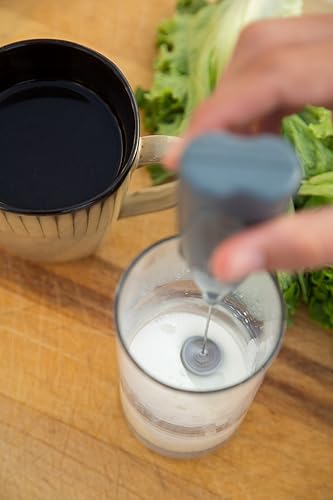 Miniatura 2 de Zyliss Varita espumadora de leche eléctrica de mano, mezclador de bebidas versátil, espumador para café, capuchinos, lattes o batidos para una