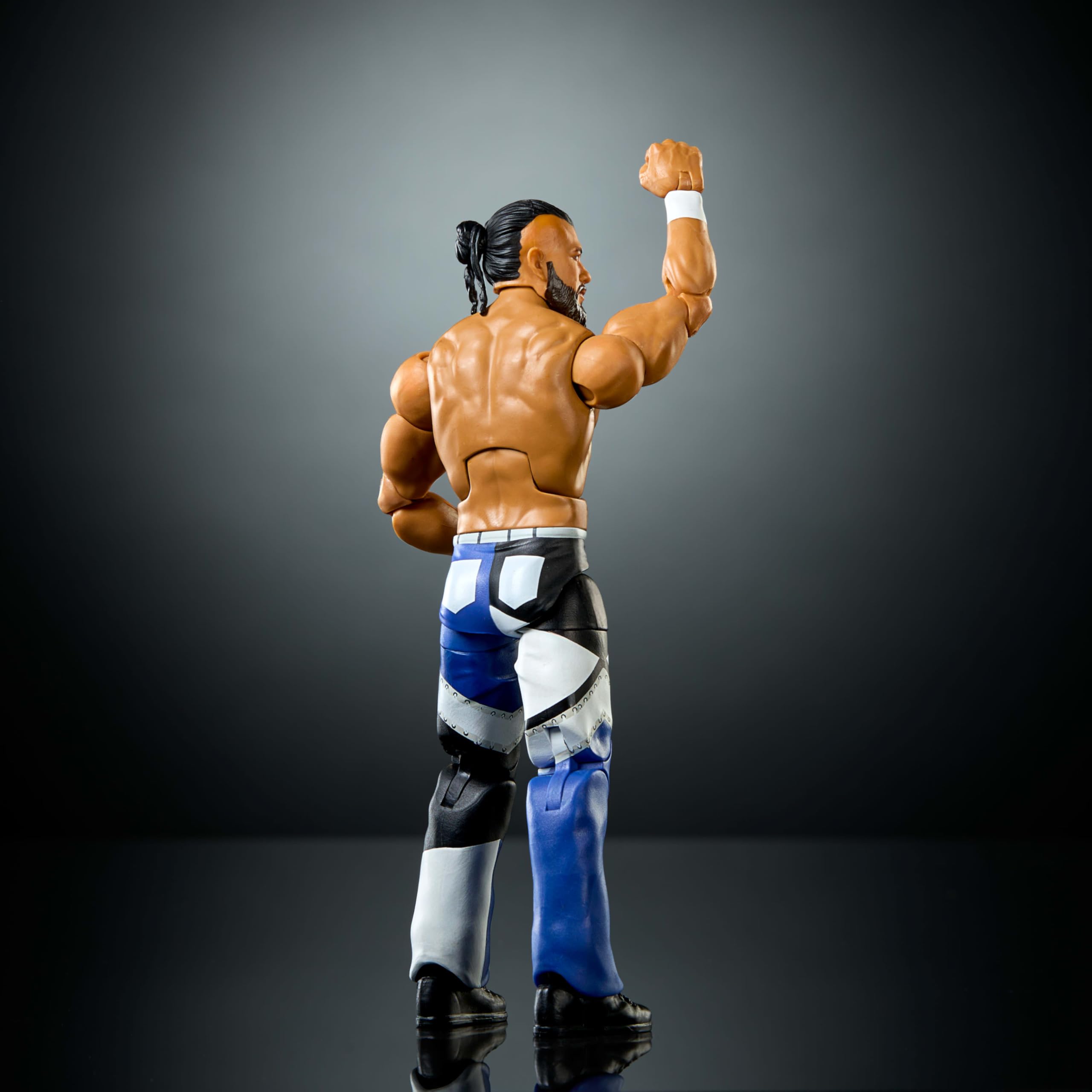Mattel WWE Elite figurka i akcesoria, seria #122 zestaw, 15 cm kolekcjonerska Andrade z 25 punktami artykulacji i wymiennymi rękami