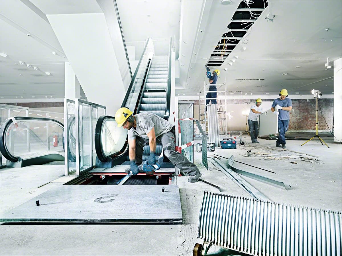 Bosch Professional 06016A8109 GSA 18V-32 Brushless 18V Sabre Saw GSA18V-32