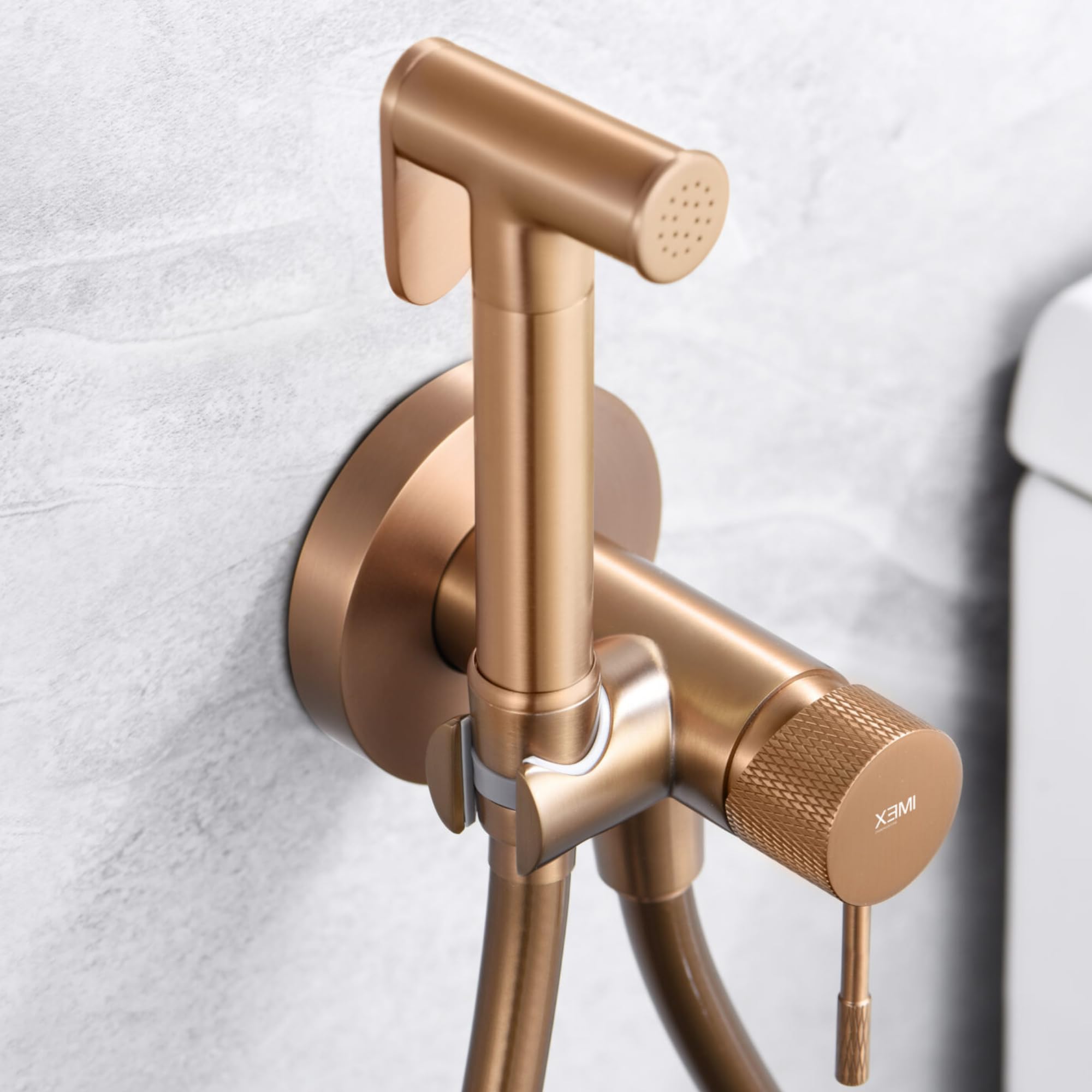 IMEX - Ducha Bidet Agua Fría y Caliente Color Oro Rosa Cepillado | Grifo Bidet Empotrado para WC | Ducha Higiénica Monomando para Inodoro | Grifería Sustituto de Bidé | Serie Line