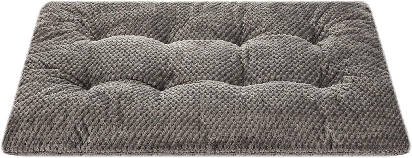 WONDER MIRACLE Fuzzy Deluxe Pet Beds, Super Plush Dog or Cat Beds Ideal for Dog Crates, Machine Wash & Dryer Friendly (23" x 35", L-Eagle Grey)