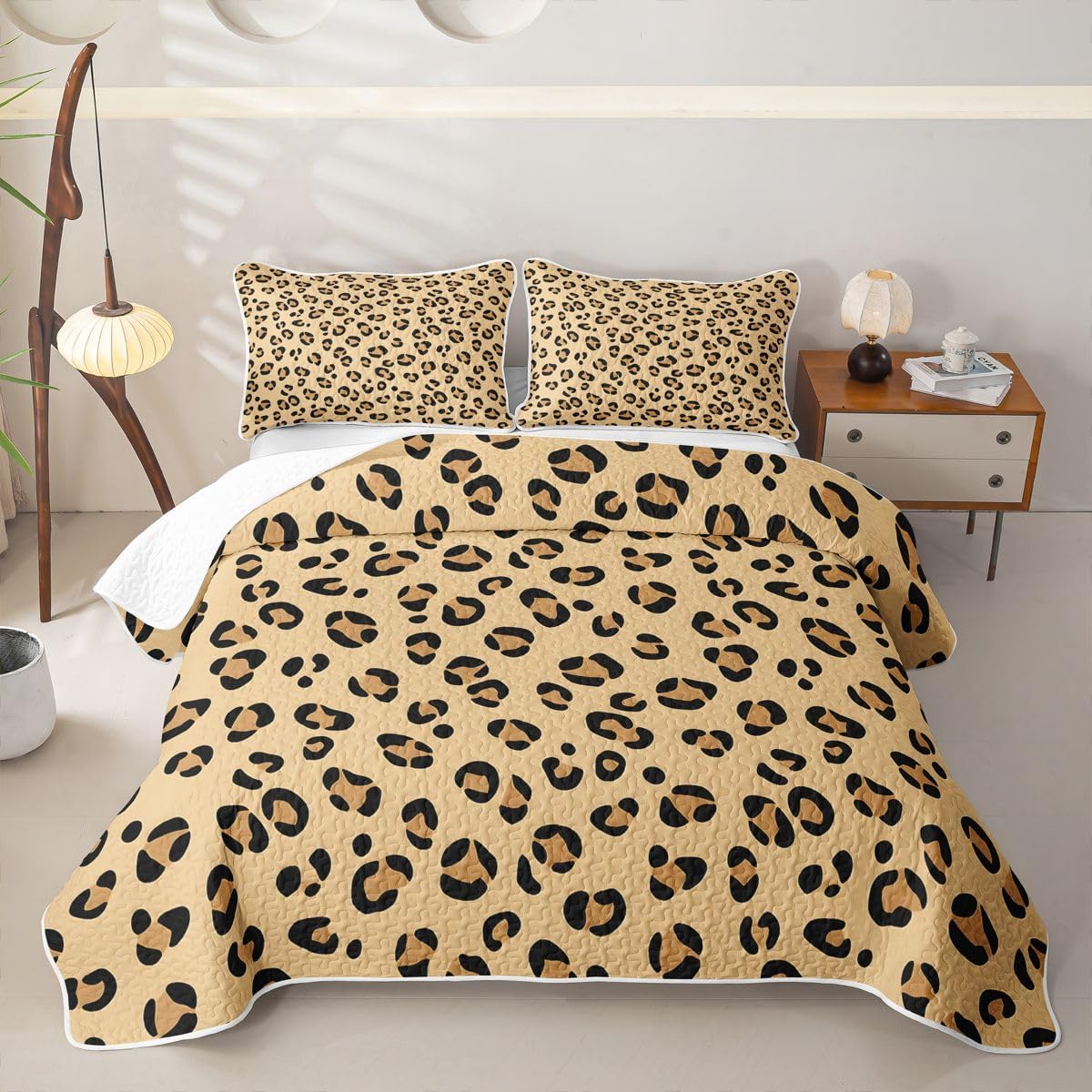 Manfei Modern Leopard Quilt Set Minimal Animal Quilted Coverlet Kids Boys Girls Intelligent Design Lightweight Soft Bedspread Coverlet with 2 Pillow Sham Queen Size Black White