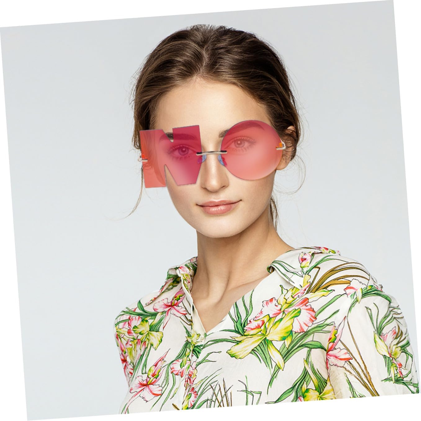 Yardwe Fashion Alphabet Shape Sunglasses for Men Women Party Photo Props Outdoor Beach Eyewear with Red Lens Gold Frame Chic Design