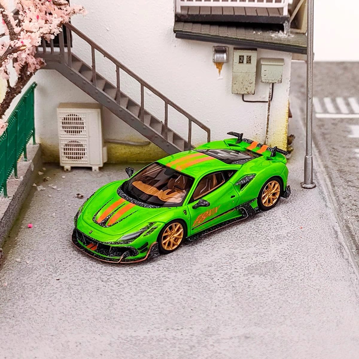 Amazon | 1/64 Fuelme Mansory マンソリー フェラーリ F8XX 緑
