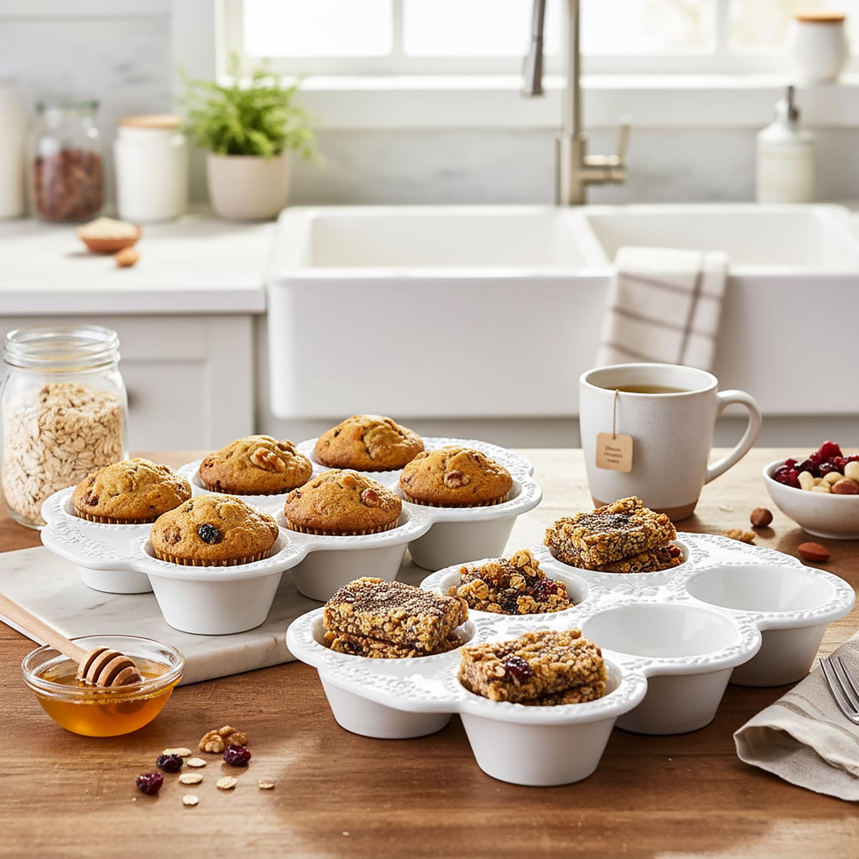 Hiceeden 2 Stück 6 Tassen Keramik Muffinform Antihaft Cupcake Backformen mit Griff Keramik Muffinform mit geprägtem Muster für Muffin Cupcake Weiß