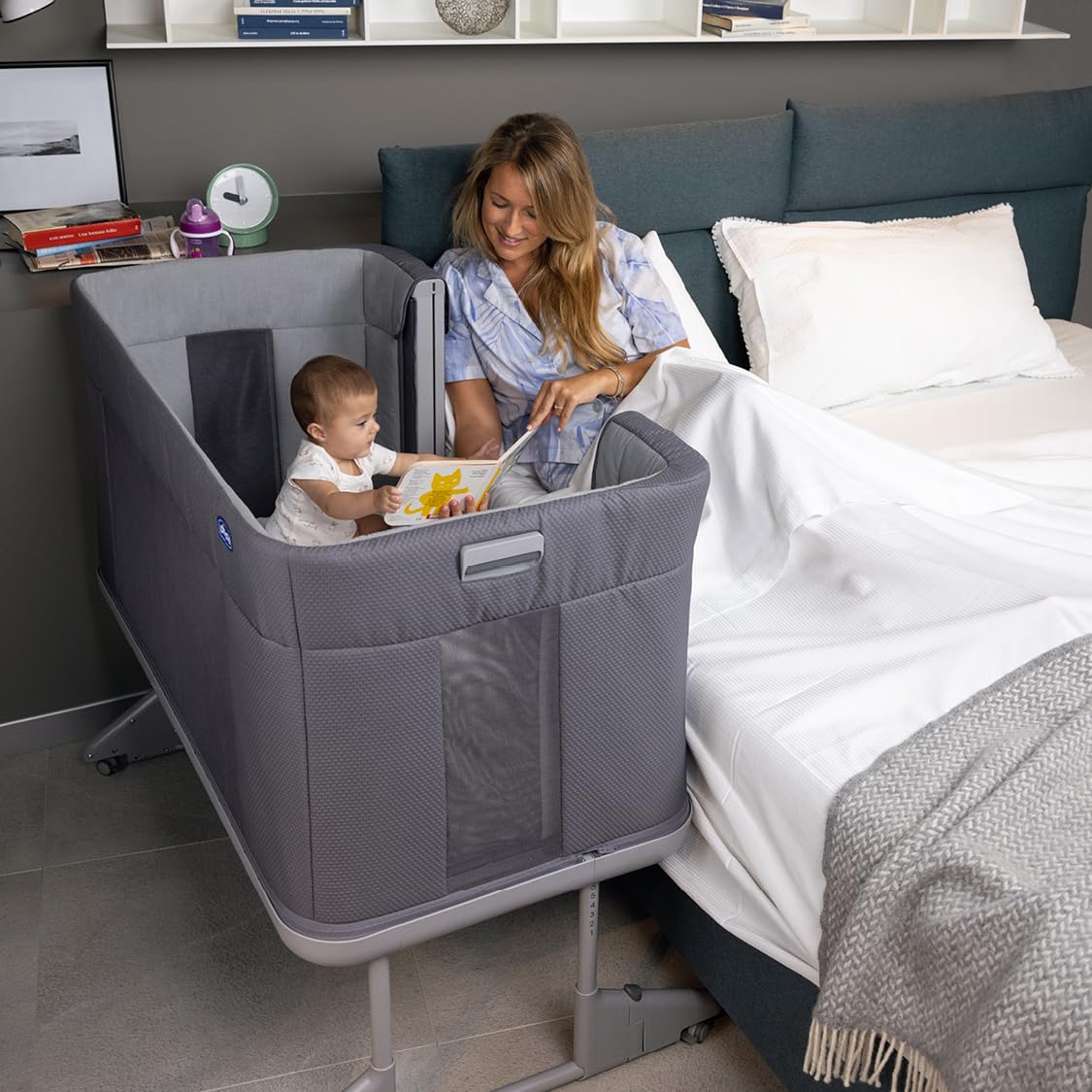 Chicco Next2Me Forever, Cuna Colecho Bebé 3in1, Se Convierte en Cuna Montessori, hasta 4 Años (22 Kg), Altura Ajustable, Buena Circulación del Aire, 4 Ruedas, Colchón Incluido