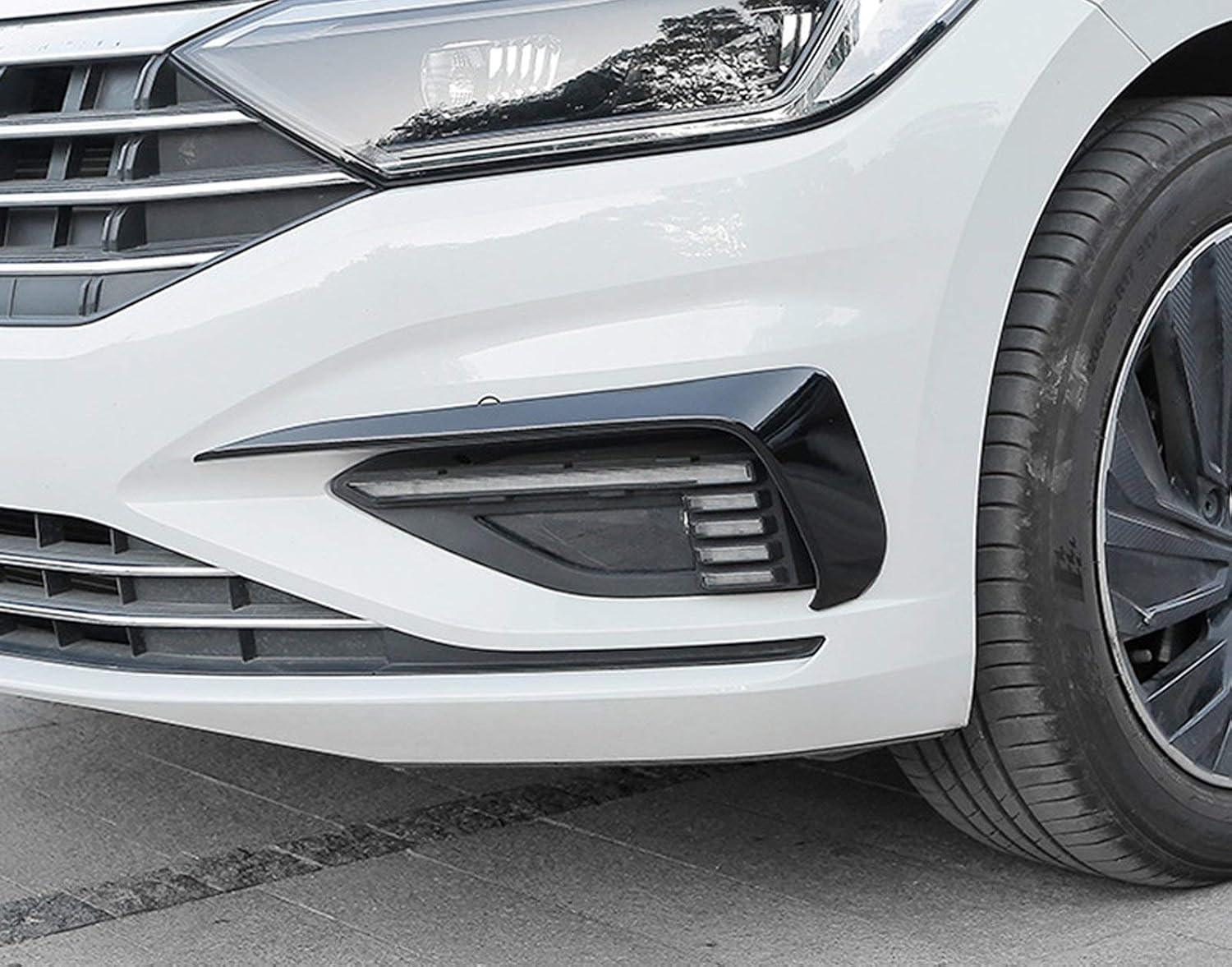 x xotic tech Car Front Bumper Side Vent Splitter Flaps Fog Light Eyelid Eyebrow Trim Compatible with Jetta MK7 2019-2021(Glossy Black)