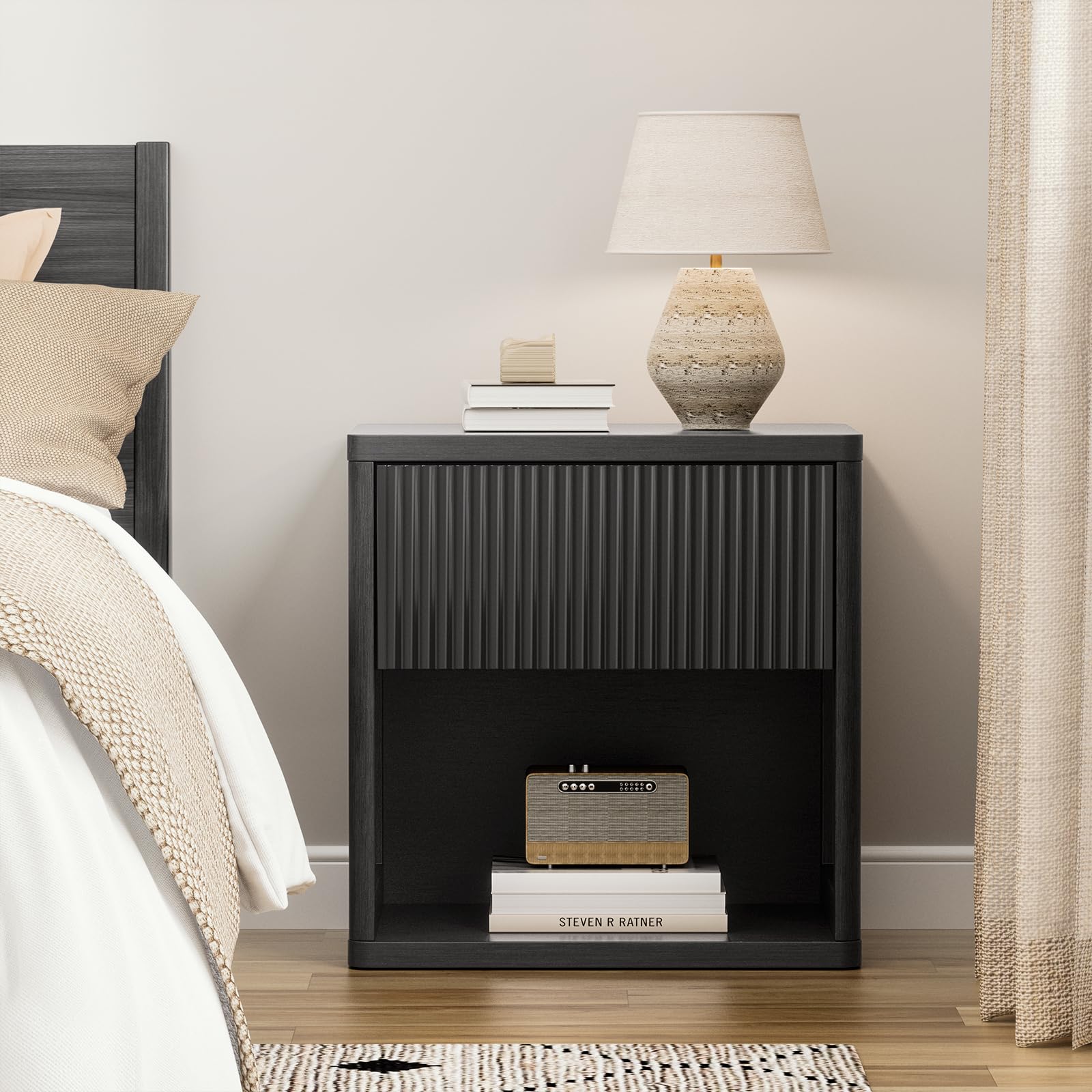 XIAO WEI Black Fluted Nightstands Set Review - Dettaglio
