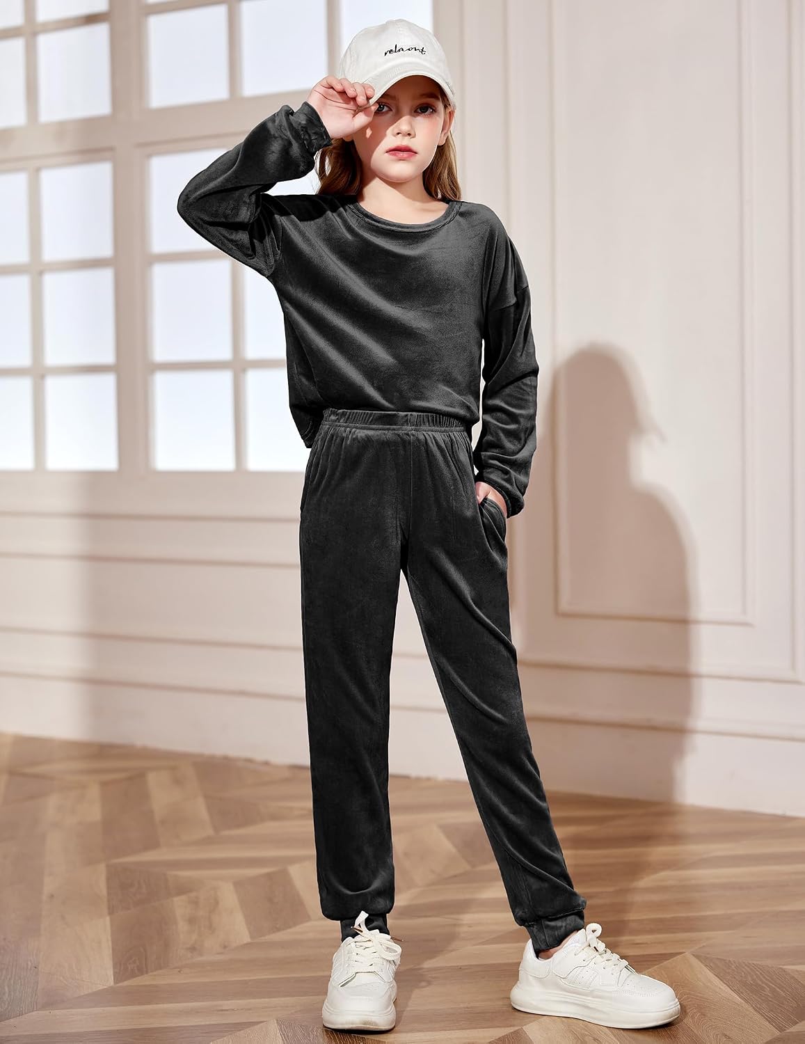 Arshiner Girls 2 Piece Outfit Sweatsuits Set Kids Velour Sweatshirts & Sweatpants Tracksuits Set for Girls