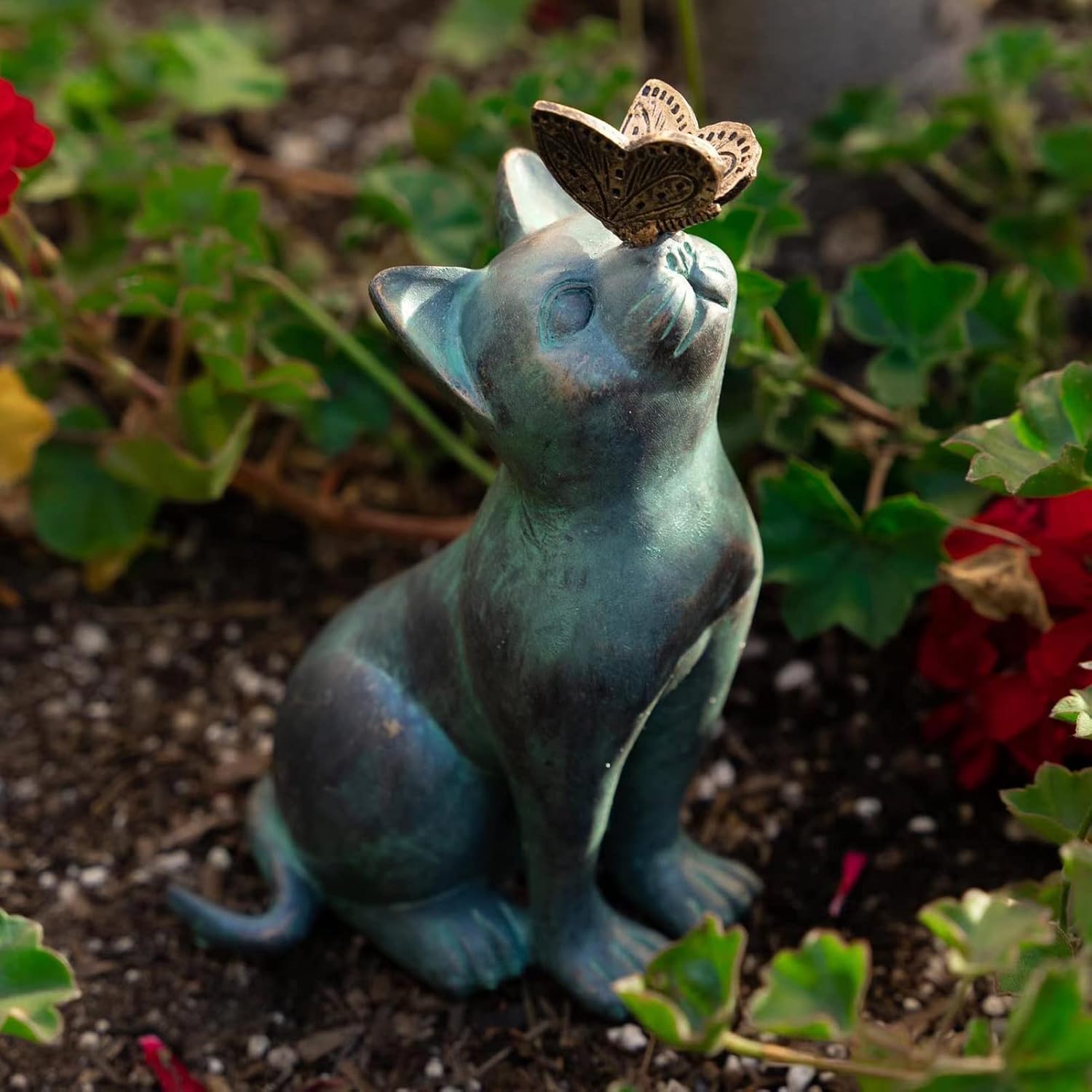 luckymeet Cat and Butterfly Curiosity Garden Statue Cat