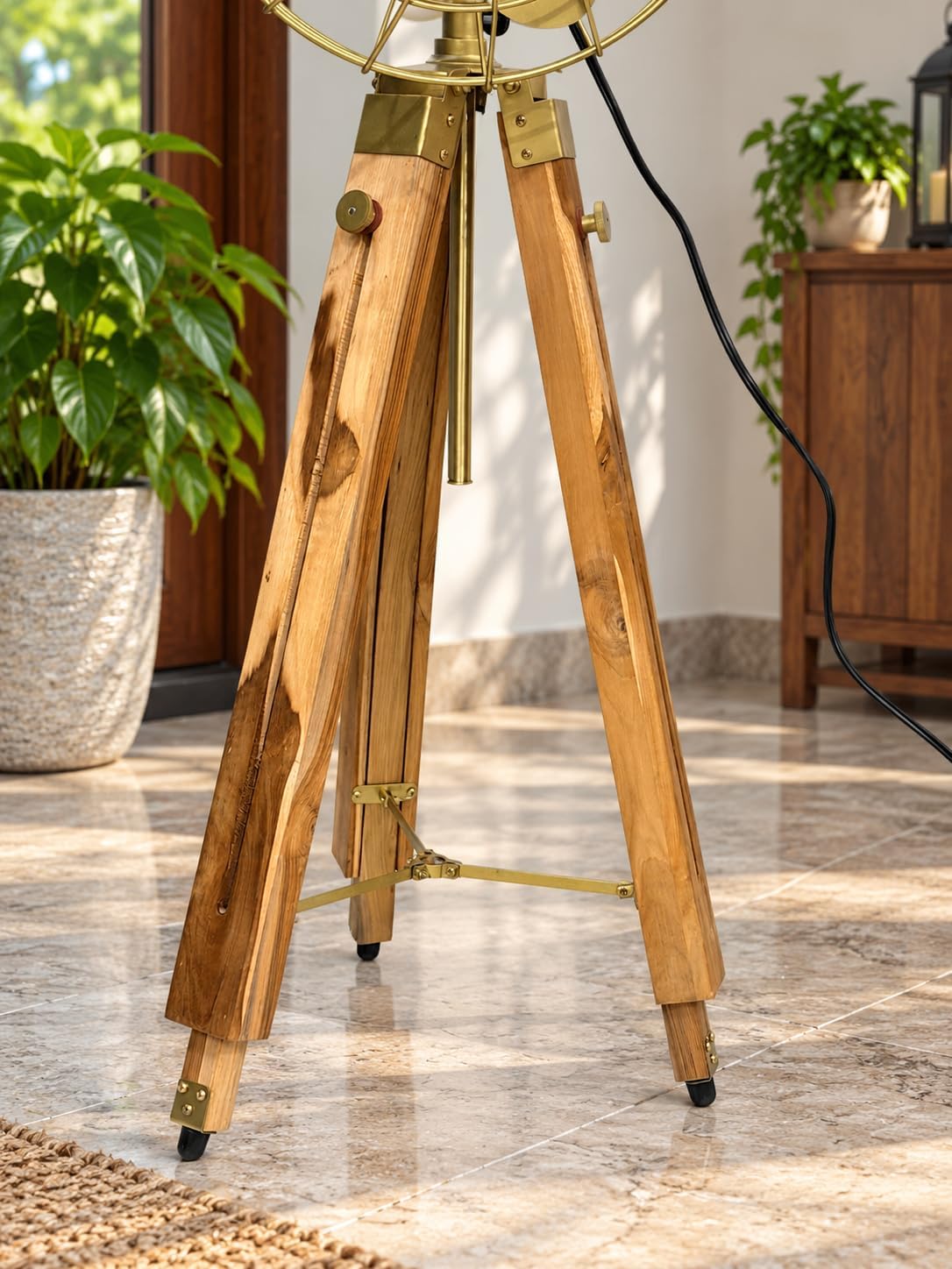 Vintage Brass Tripod Fan, Antique Gold Industrial Floor Fan, Royal Navy Style Retro Fan, Wooden Tripod Stand, Vintage Home Decor, Nautical Decor Rustic Industrial Fan Decorative Standing Fan Antique