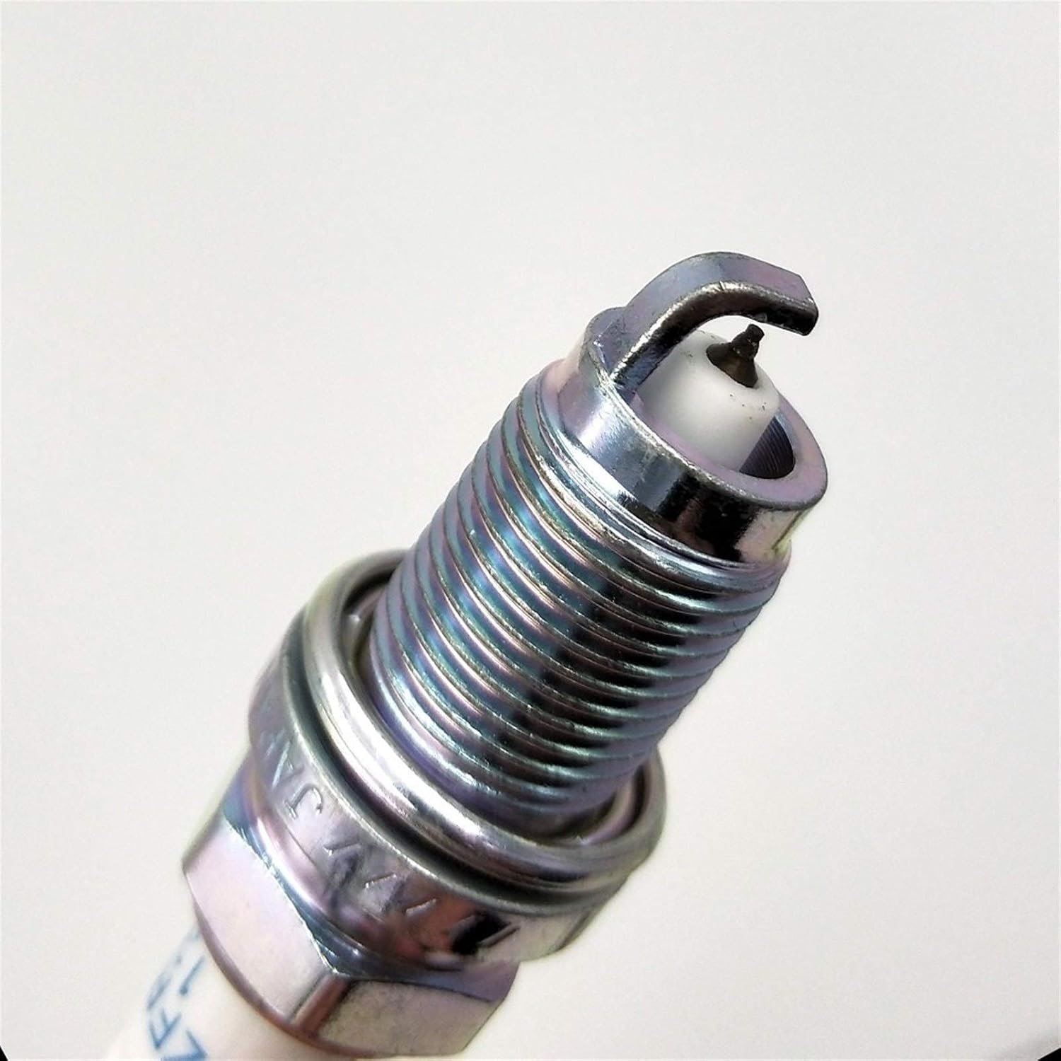 spark plugs 4pcs/lot IZFR6K13 6774 Iridium Car Spark Plug Compatible with 2007-2011 Auto Parts