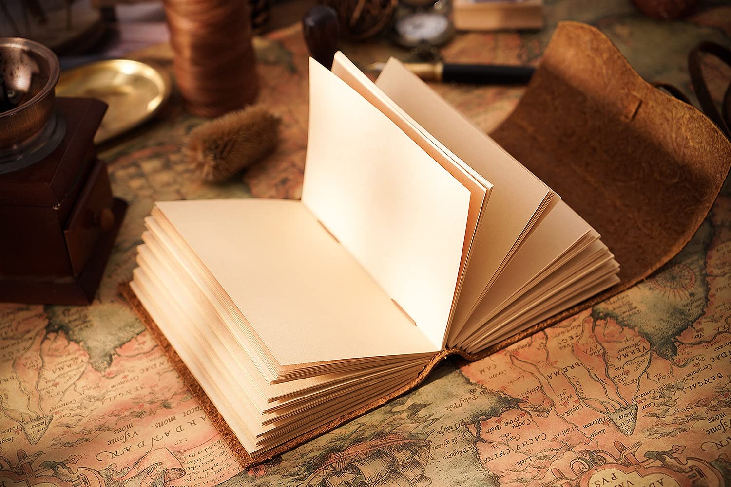 Retro-Kuh-Leder-Journal 400P leeres Papier-Skizzenbuch handgemachte Band mit Hebeteil-Notebook