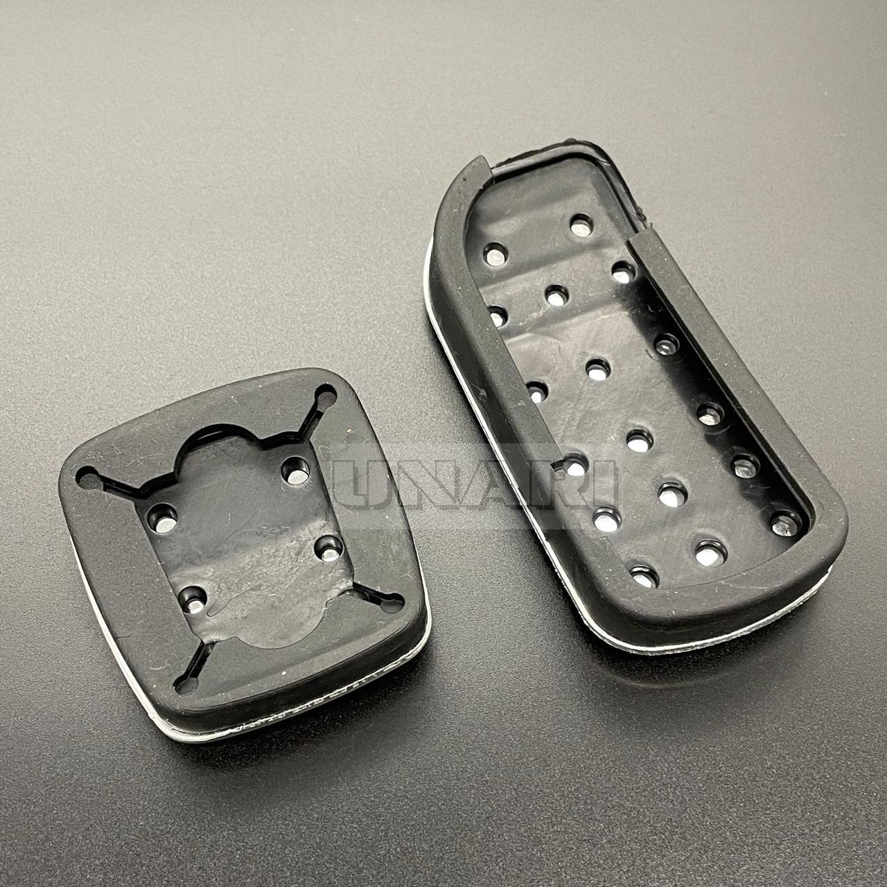 良品
MIZUNO ミズノ デモウエア 6746】 CBF-VRE25 キャラバン アクセルペダル 中古部品