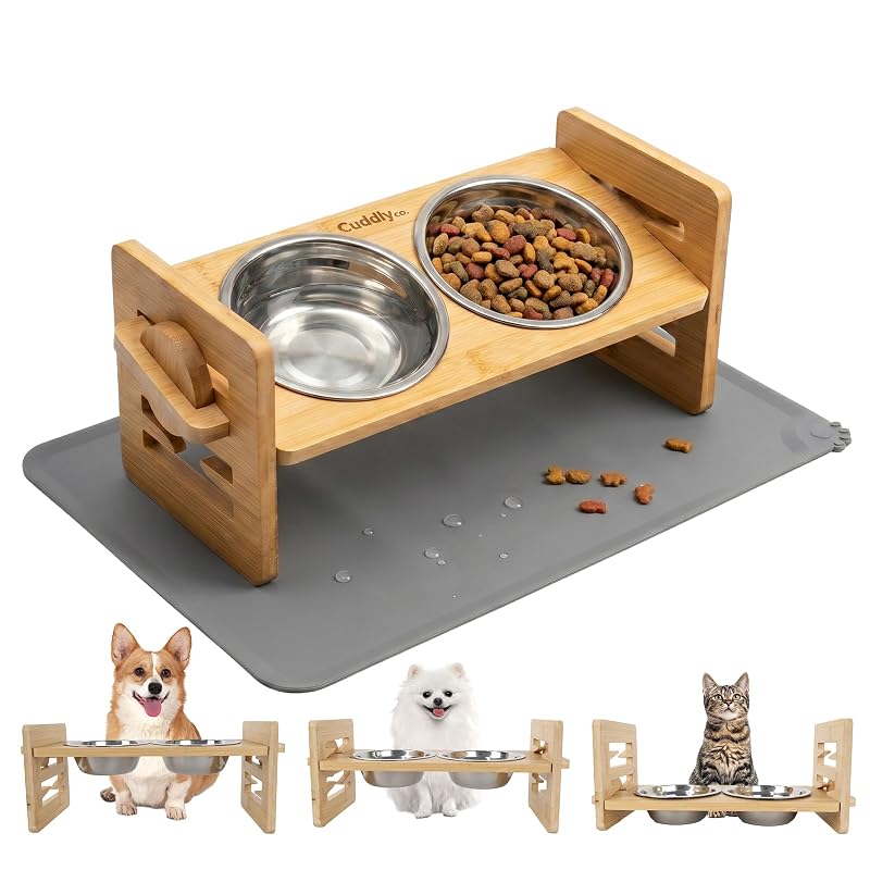 Comedouro elevado ajustável para gatos e cães pequenos CuddlyCo com inclinação de 15°, bambu e 2 tigelas de aço inoxidável