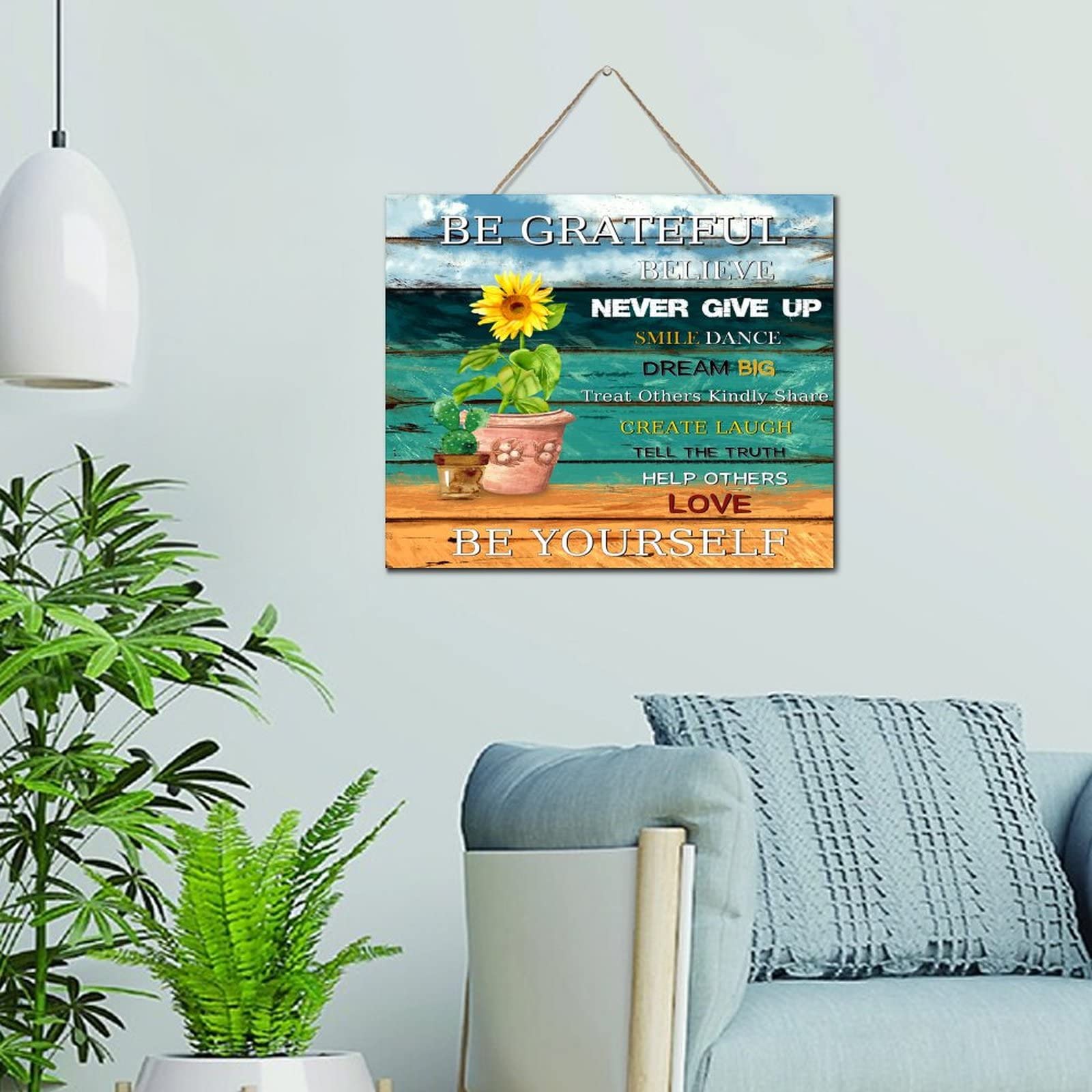 Plaque murale en bois Be Grateful pour habiller un mur vide et booster la motivation