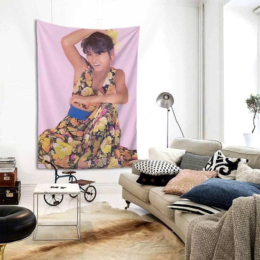 中山美穂 壁掛け 布製 タペストリー Amazon.co.jp: 中山美穂 タペストリー インテリア 装飾アート