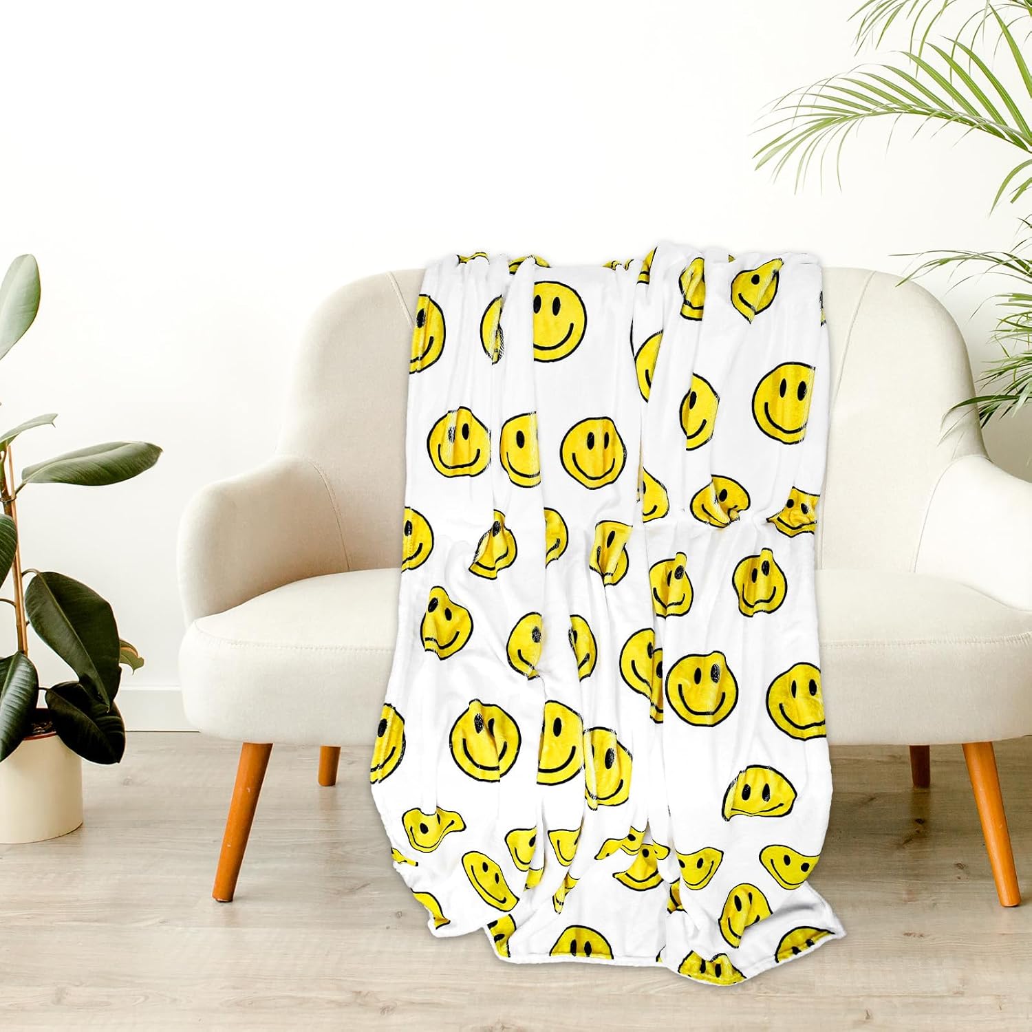 JarThenaAMCS Smile Face Fuzzy Throw Blanket Yellow Happy Face Cute Decorative Soft Cozy Flannel Blanket for Home Bed Sofa Couch Chair, 50 x 60 Inch - Image 7