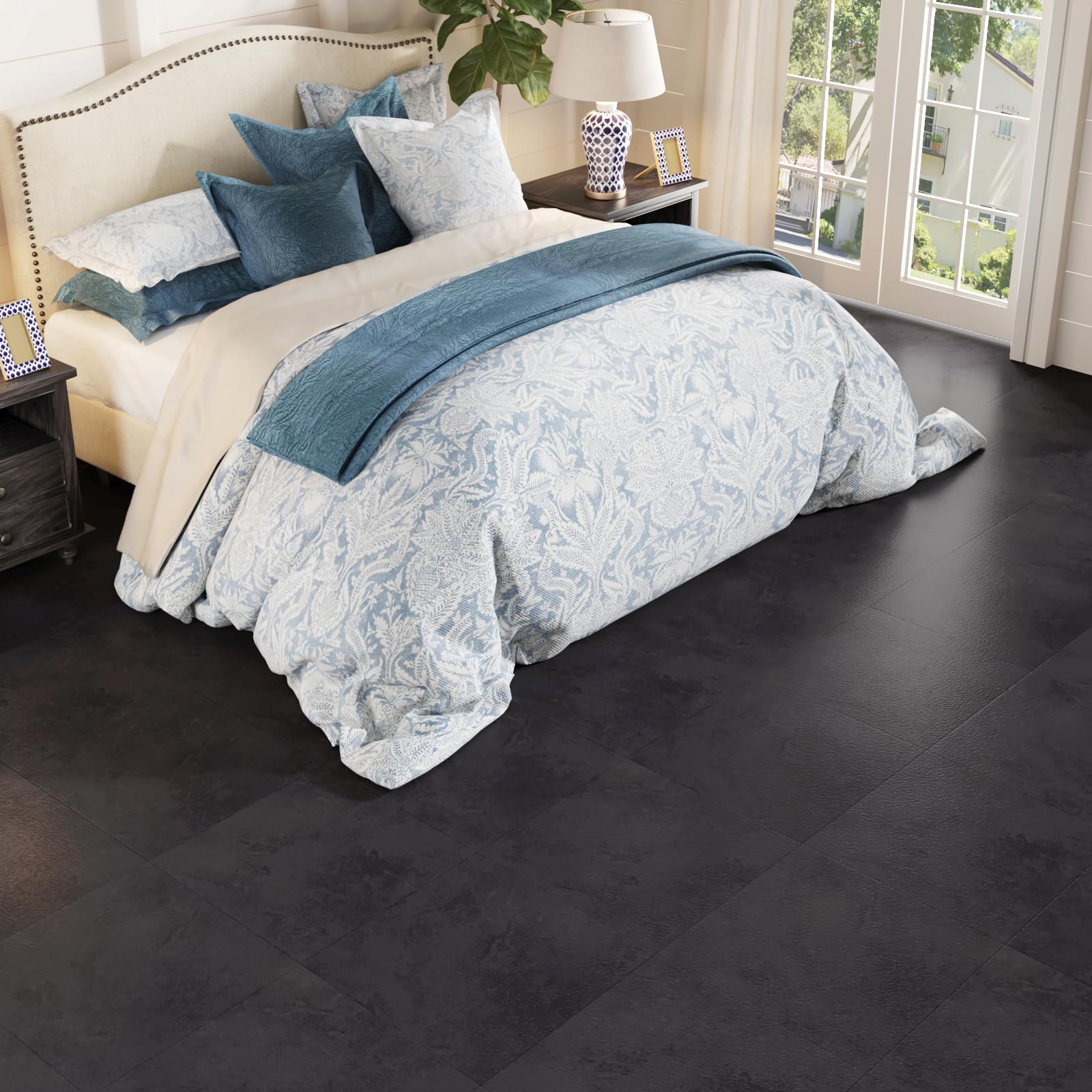 VEELIKE Dalle PVC Adhesive Sol Beton Noir 12 Pièces Carrelage Adhesif Sol Ciment Noir Dalle Garage Carreaux Adhesif Cuisine Salle de Bain Imperméable Amovible Buanderie Chambre 1.5mm 30 cm ×30 cm